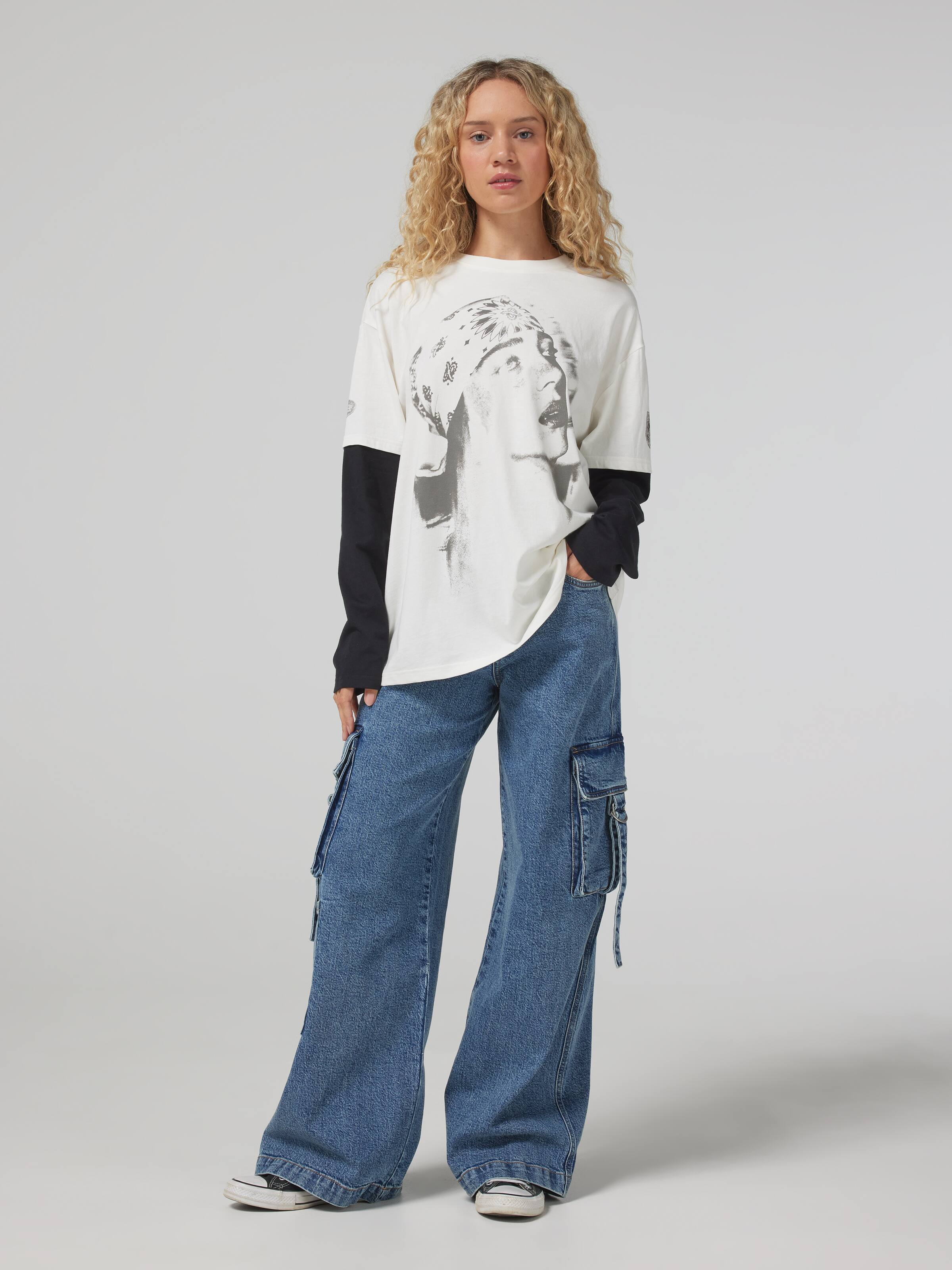 Music Billie Blur Face Long Sleeve Tee