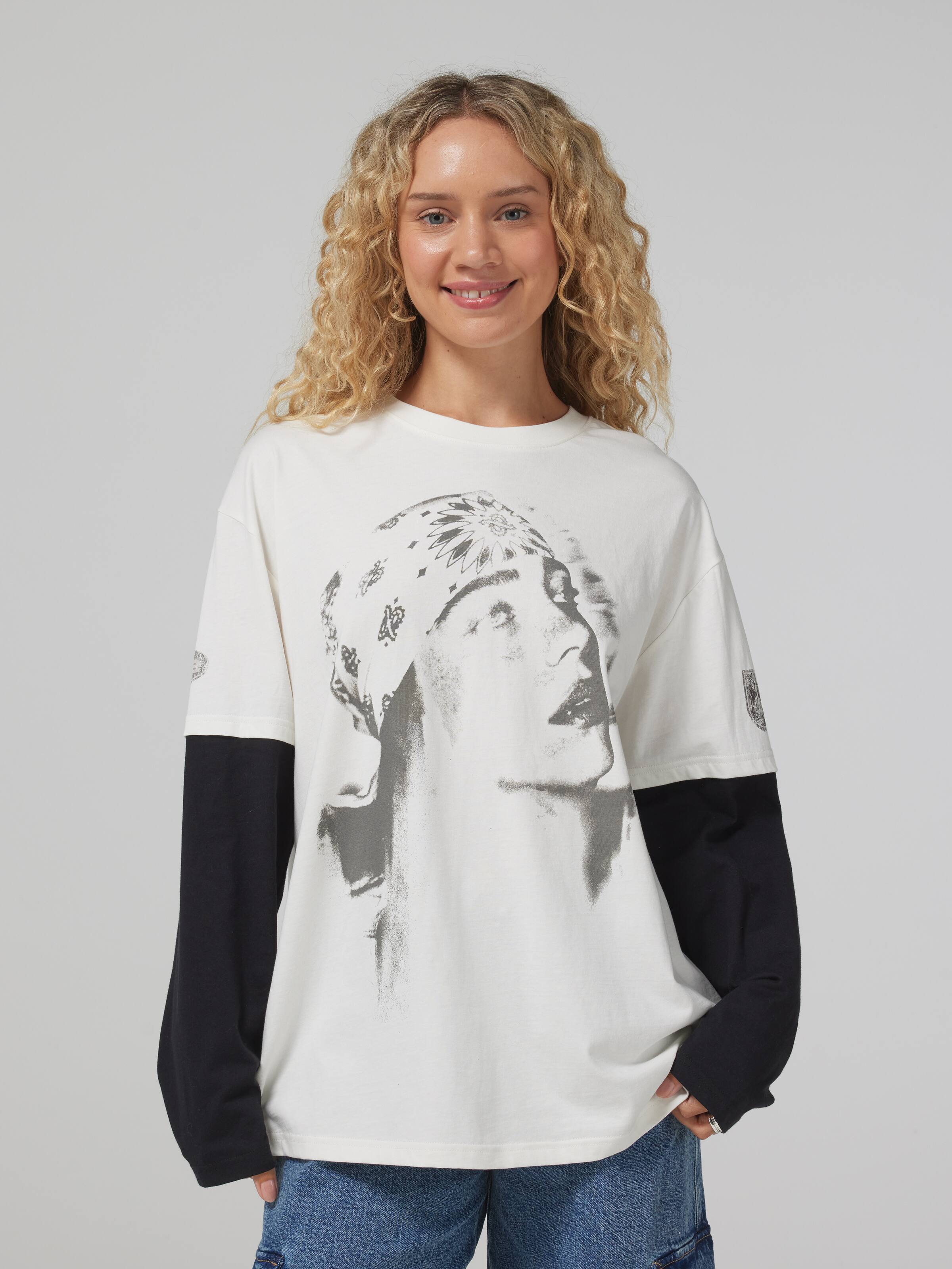 Music Billie Blur Face Long Sleeve Tee