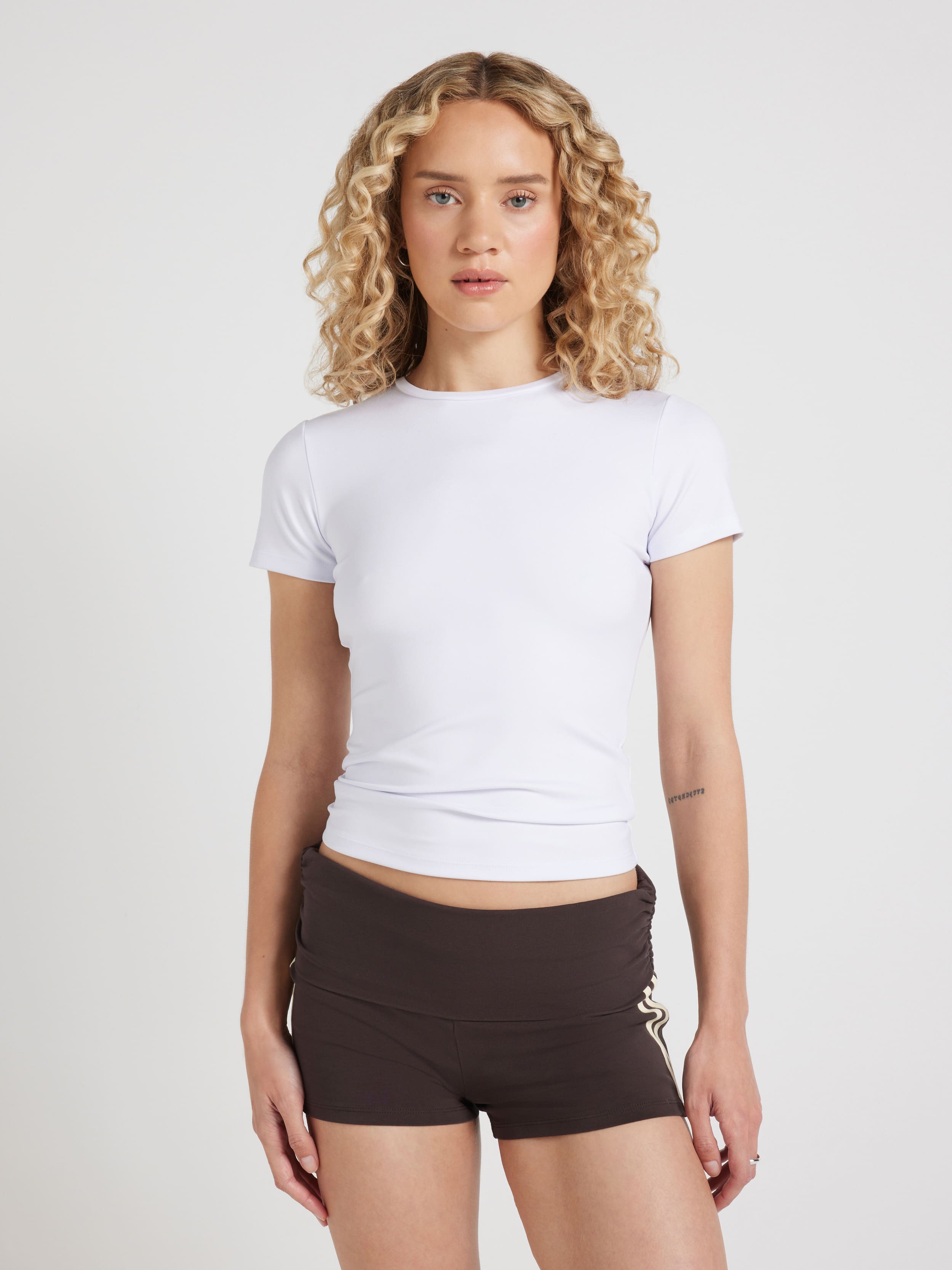 Lounge Fitted Tee