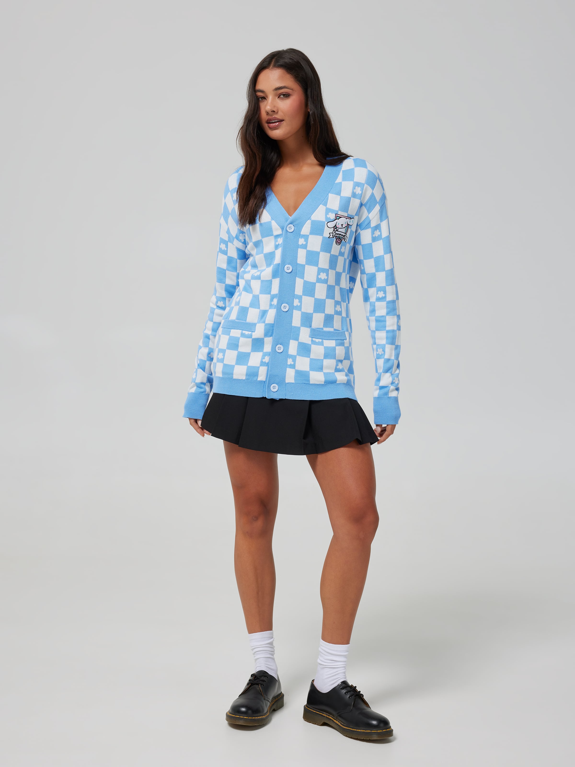 Check Cinnamoroll Cardi