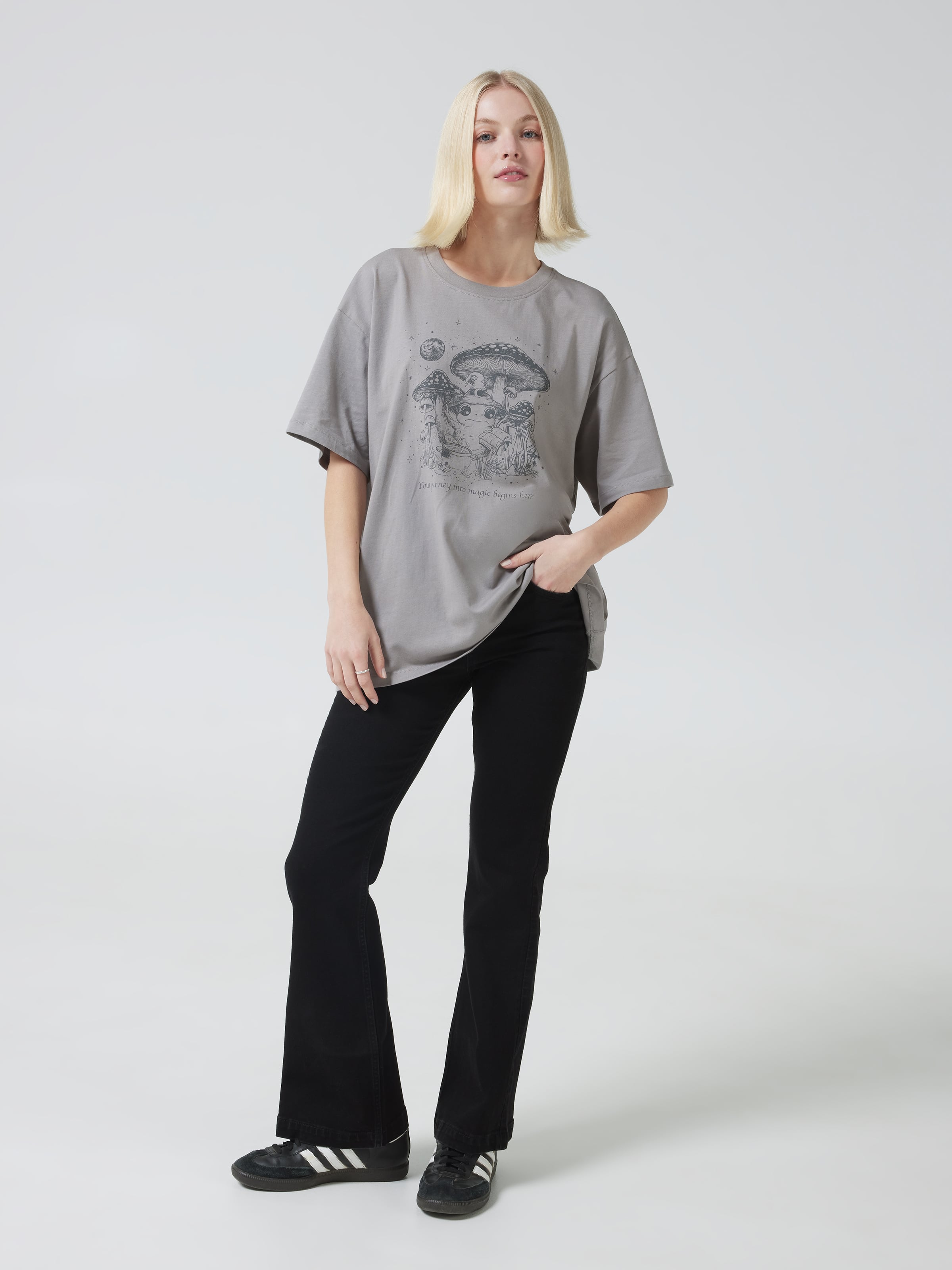 Wizard Frog Oversized Tee