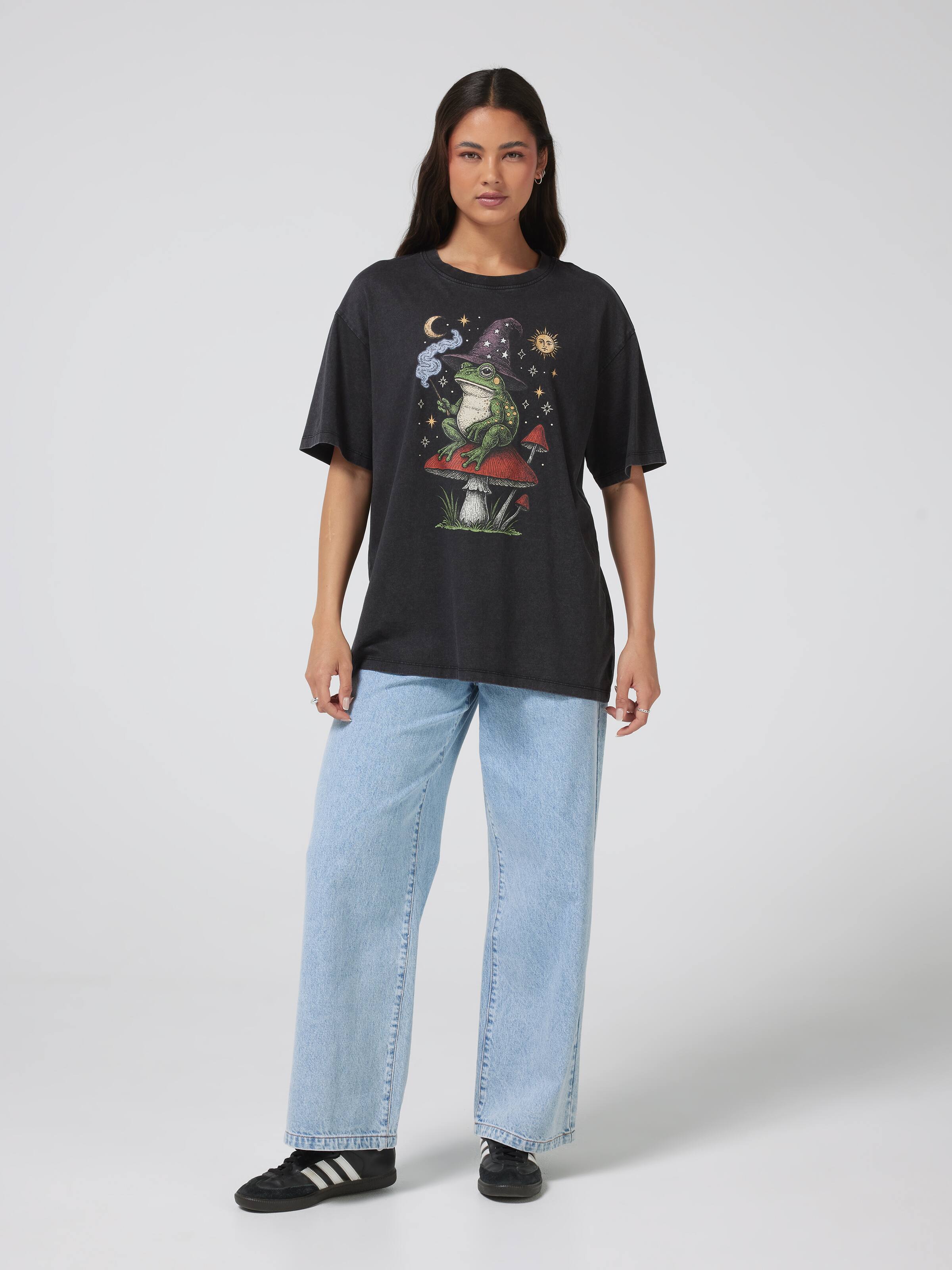 Wizard Frog Oversized Tee