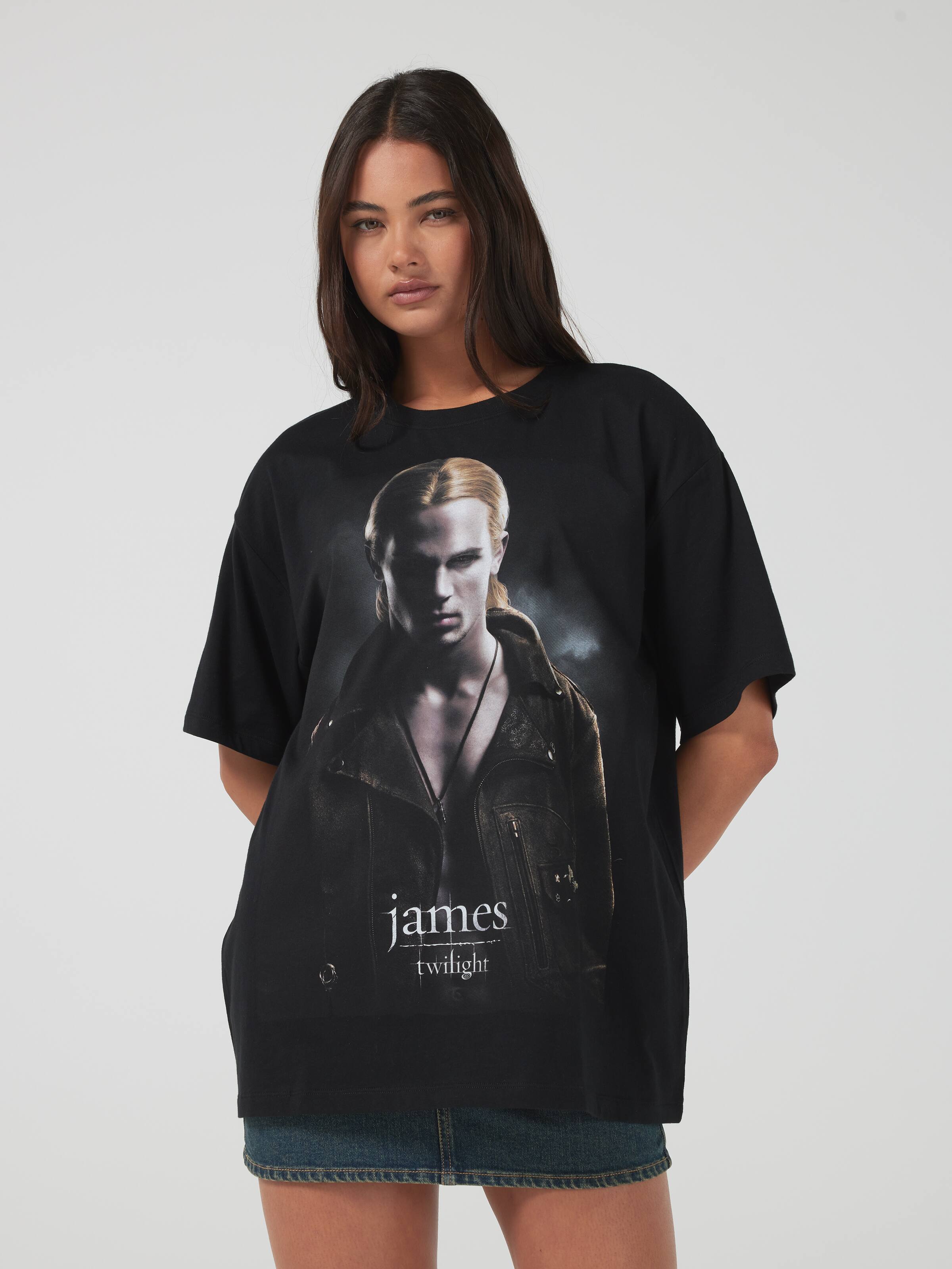 Twilight James Oversized Tee