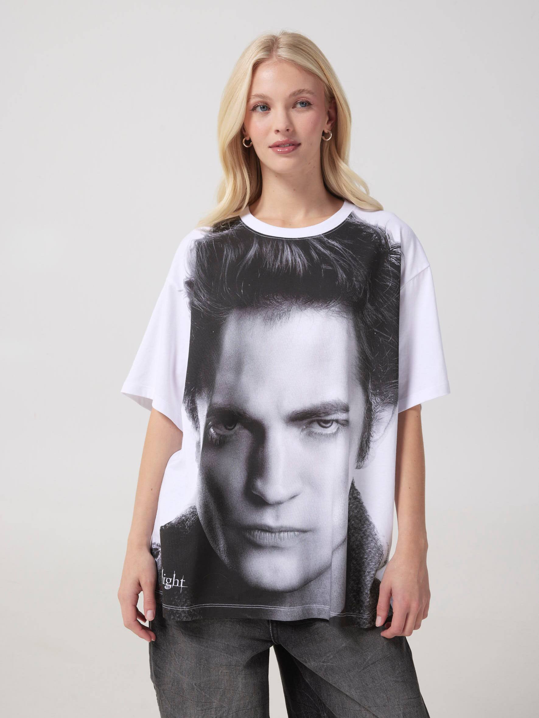 Twilight Edward Face Oversized Tee