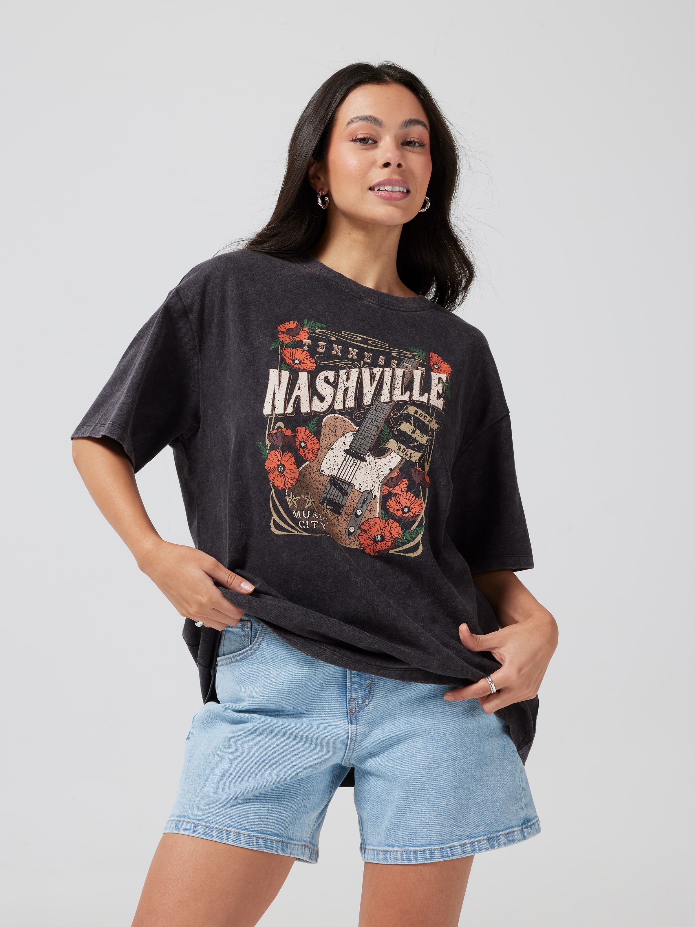 Nashville Guitar Oversized Tee