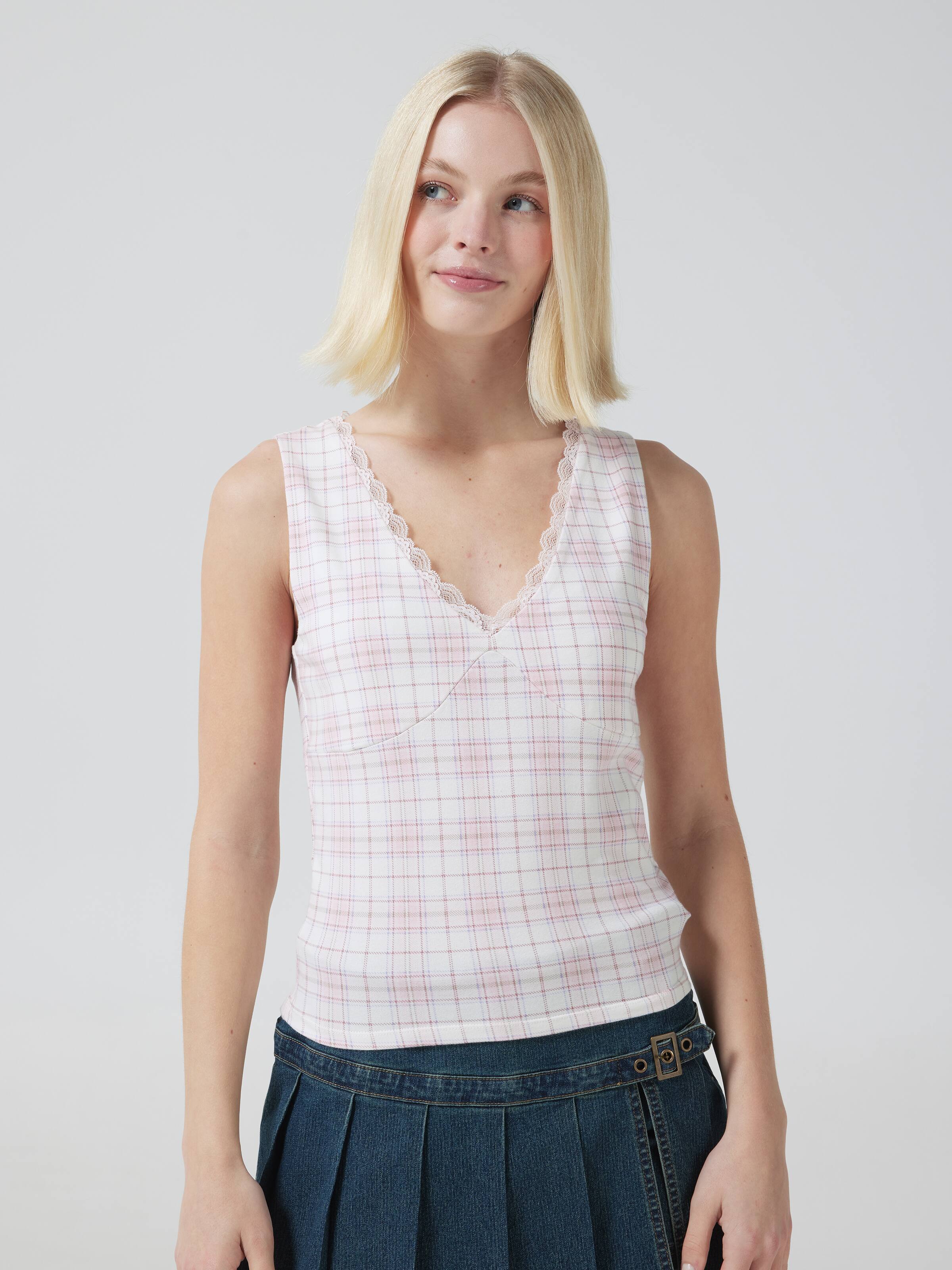 Printed Lace Trim V Neck