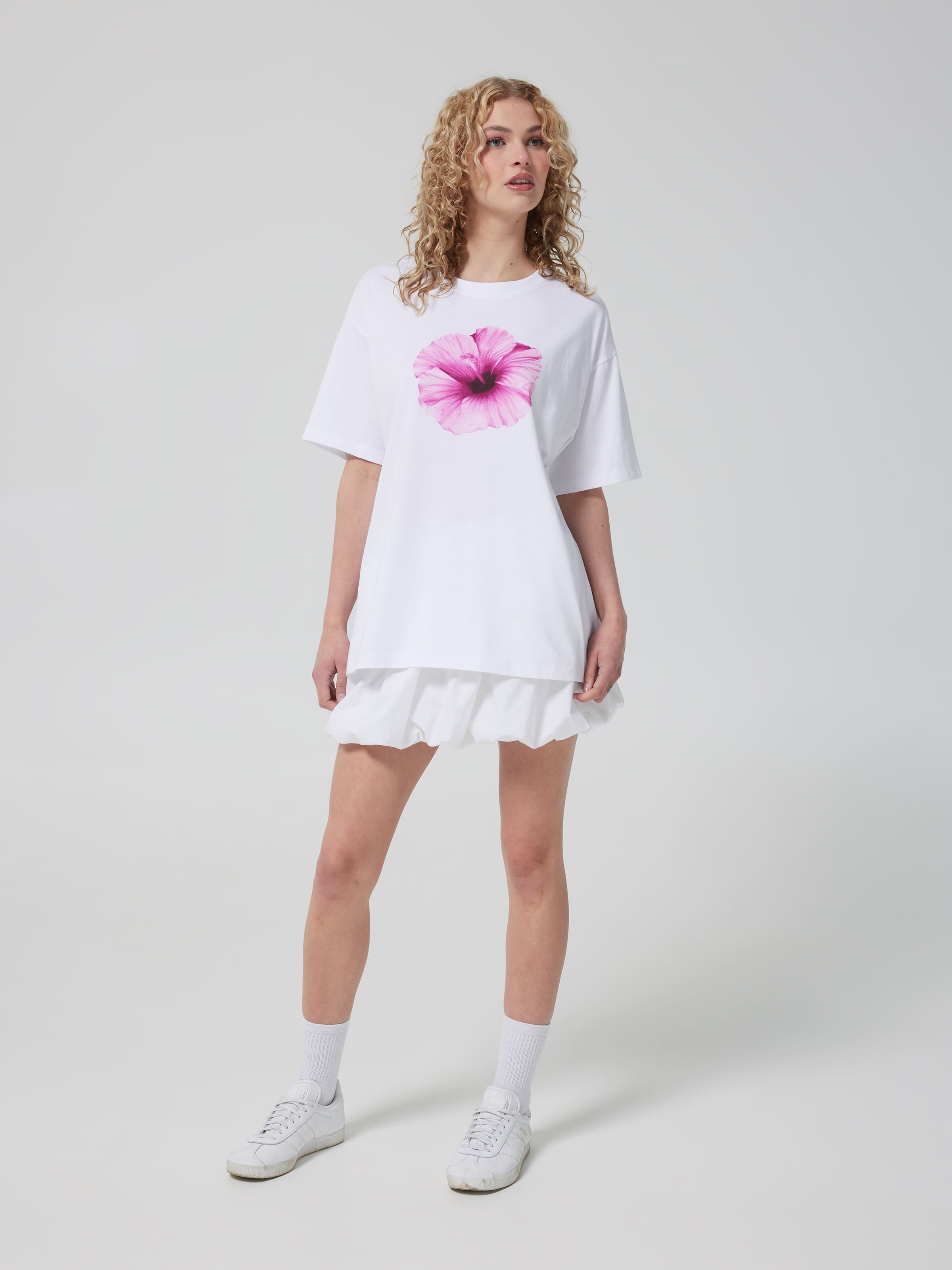 Hibiscus Oversized Tee