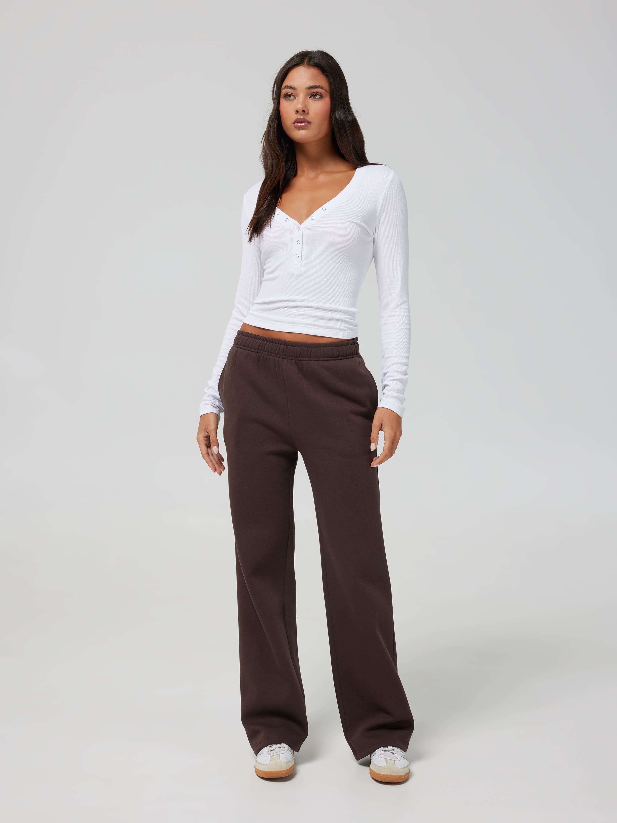 Wide Leg Track