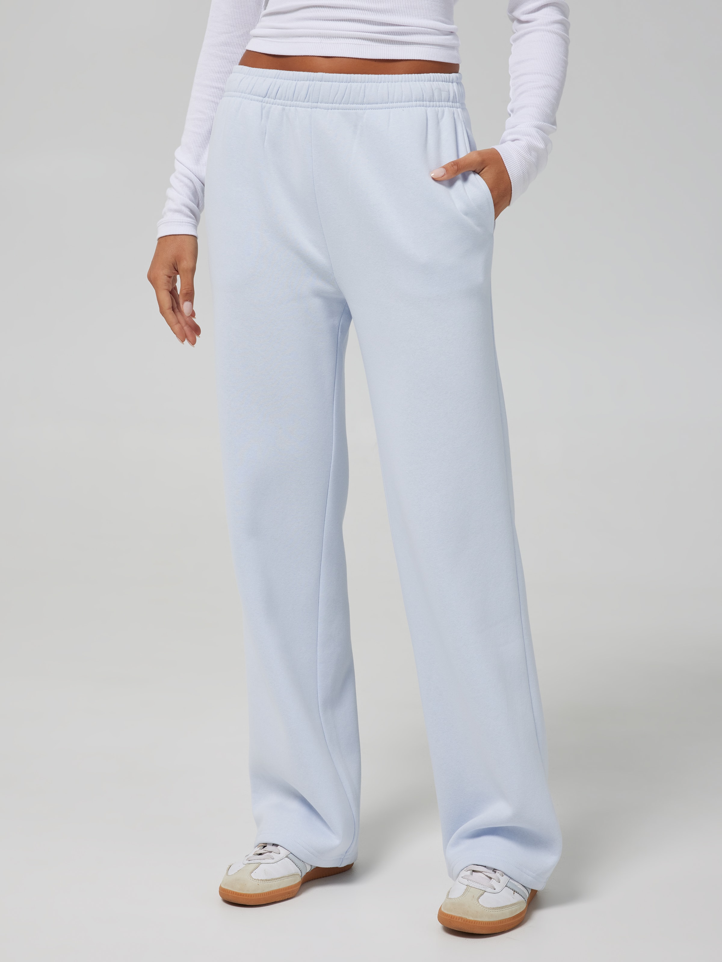 Wide Leg Track