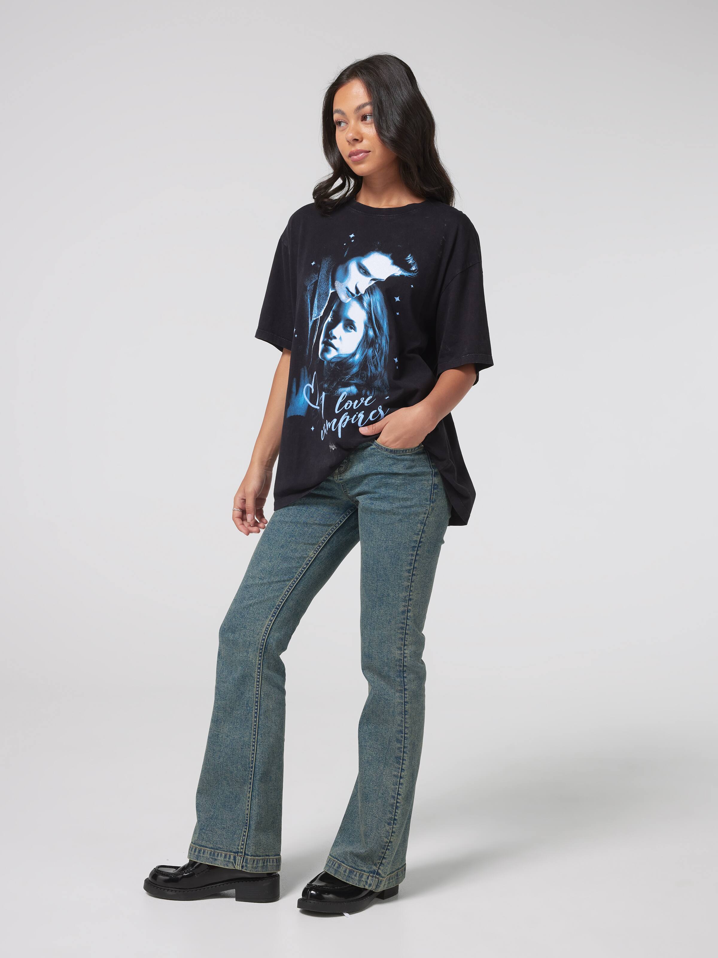 Twilight I Love Vampires Tee