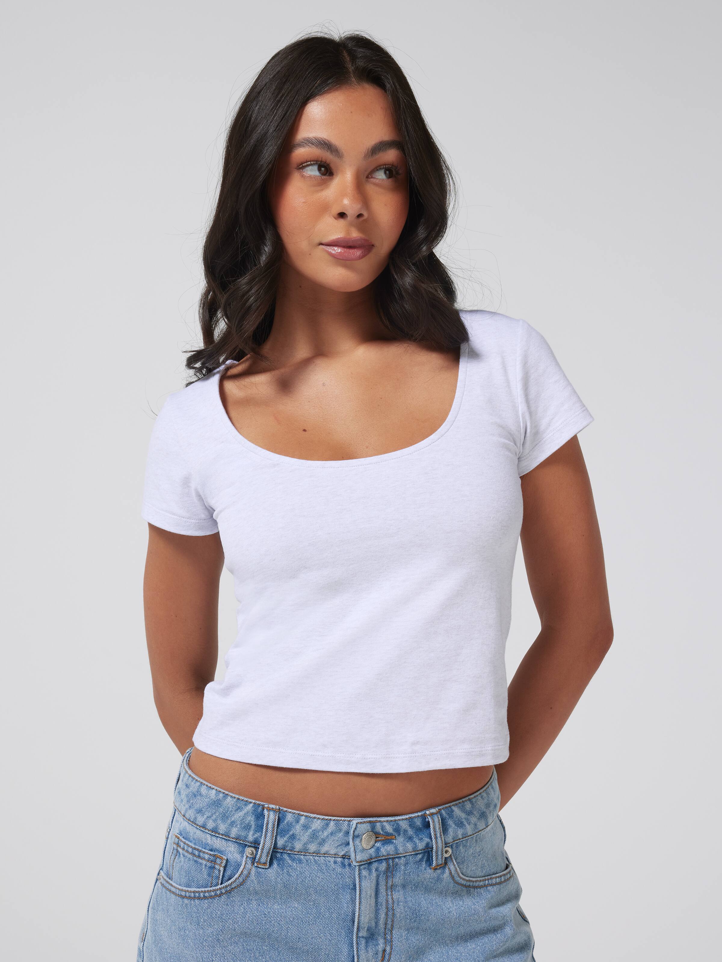 Scoopneck Tee