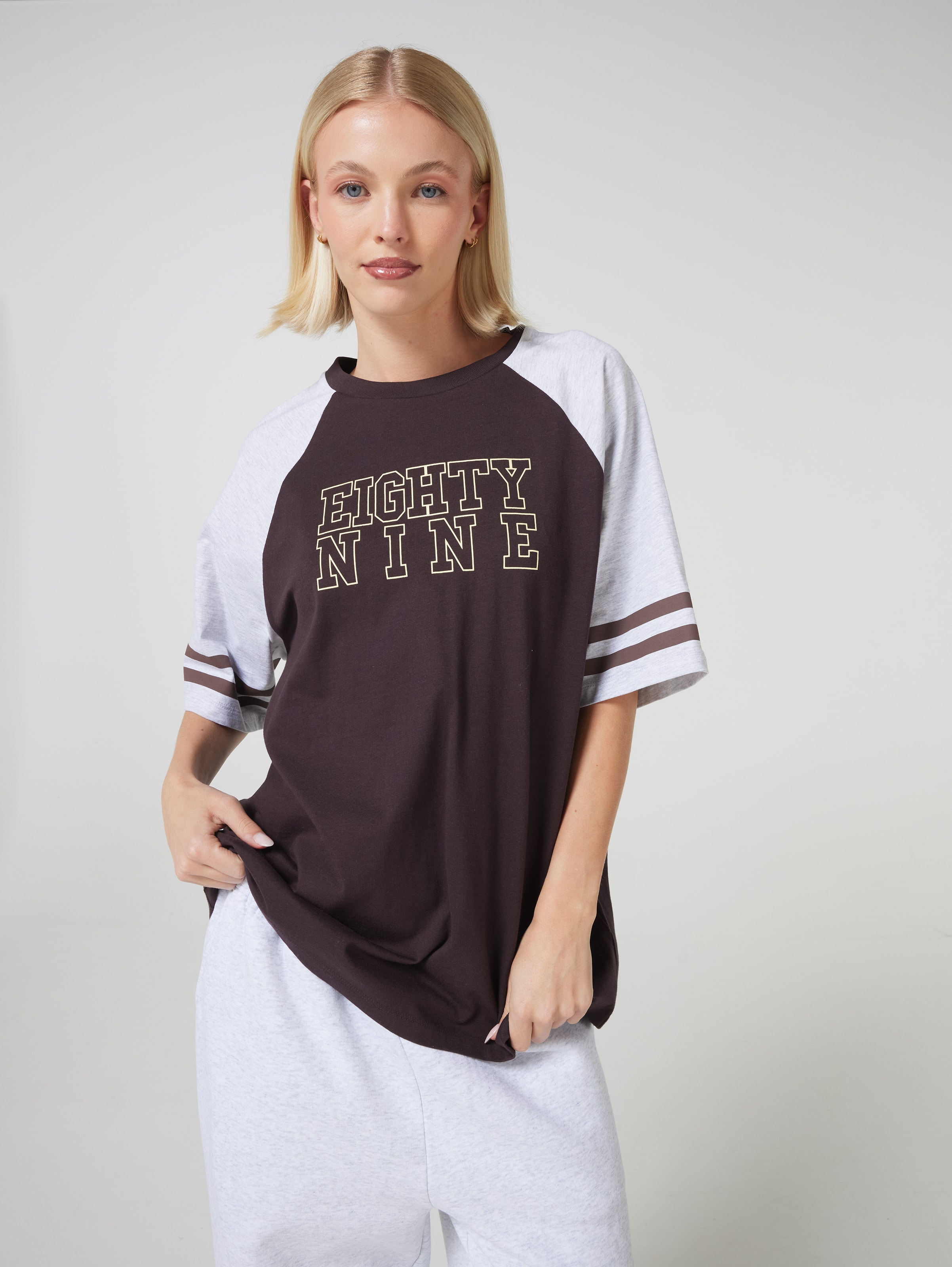 Refresh 89 Oversized Raglan Tee