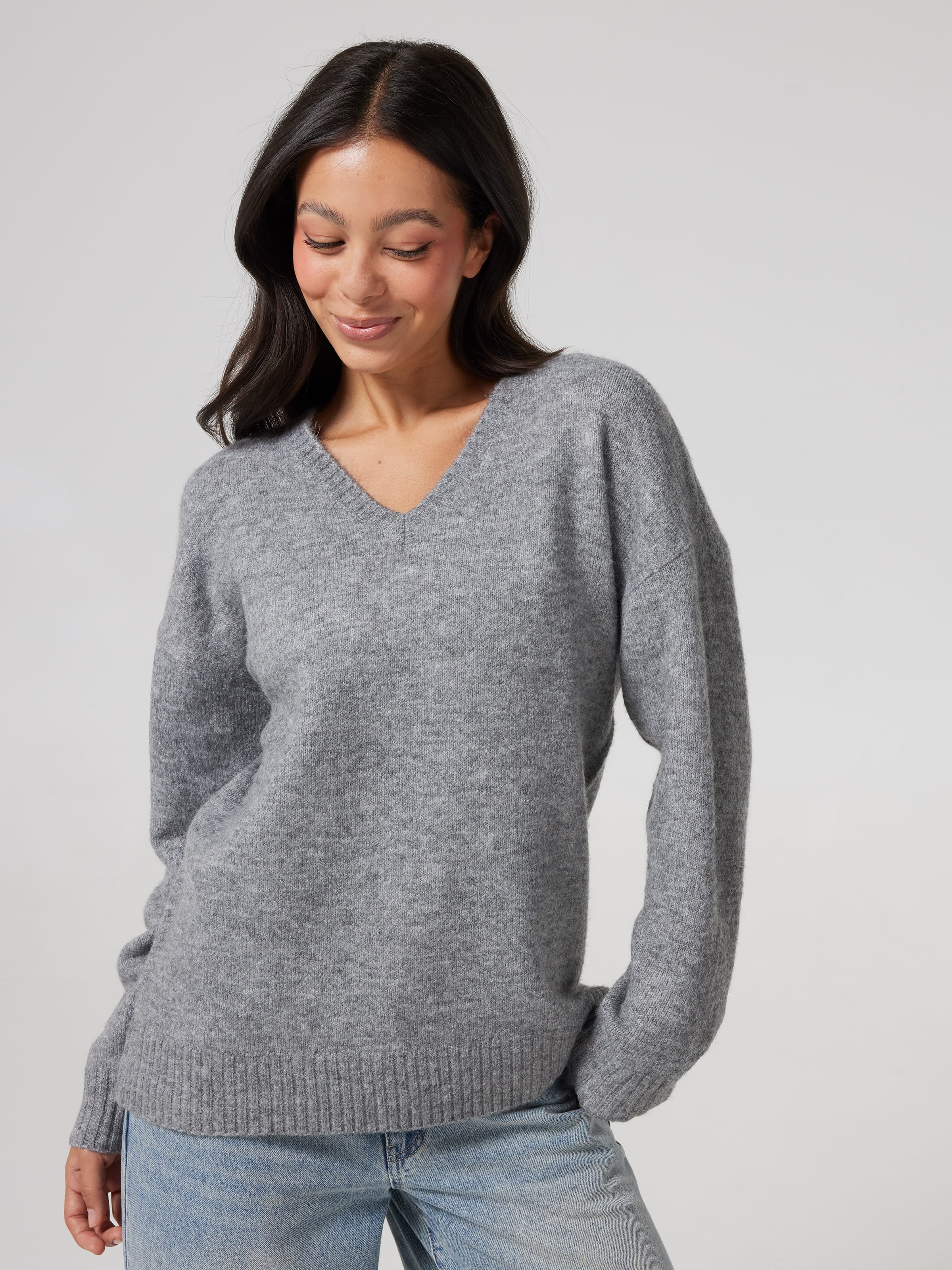 Leslie 2 Flat Knit V-Neck Jumper