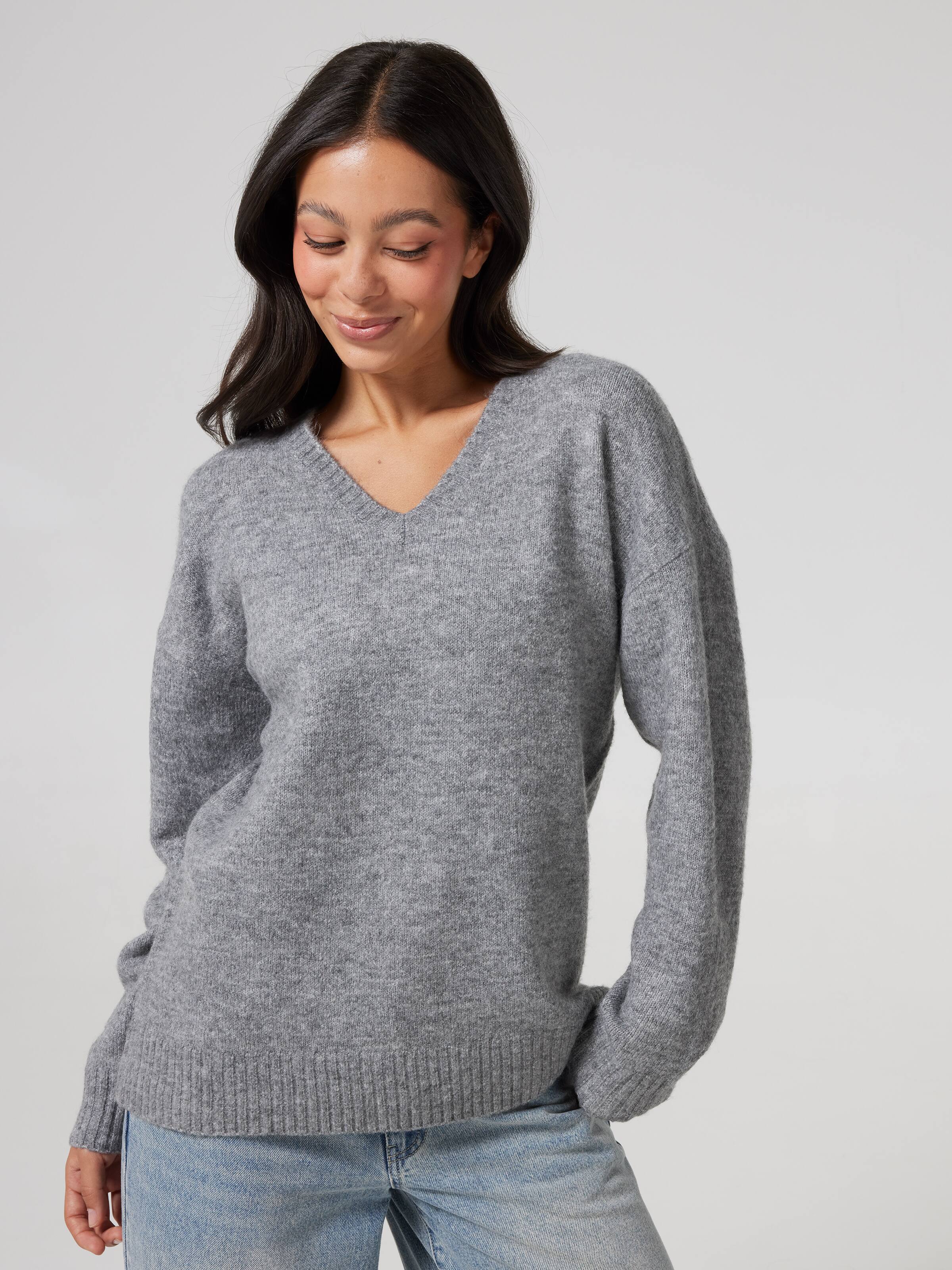 Leslie 2 Flat Knit V-Neck Jumper