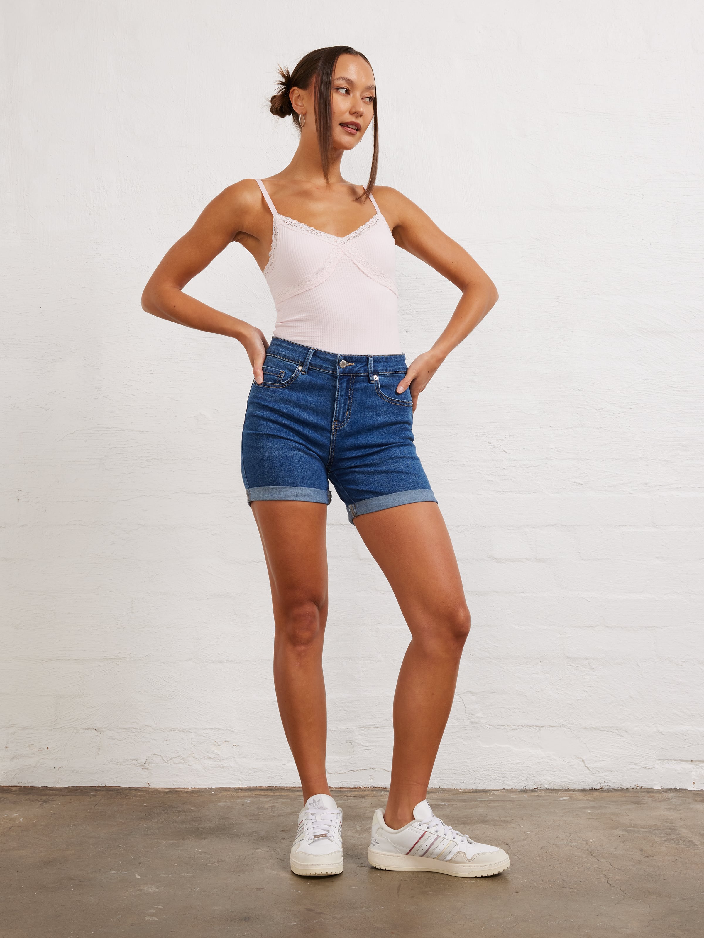 Mid Length Cuff Short