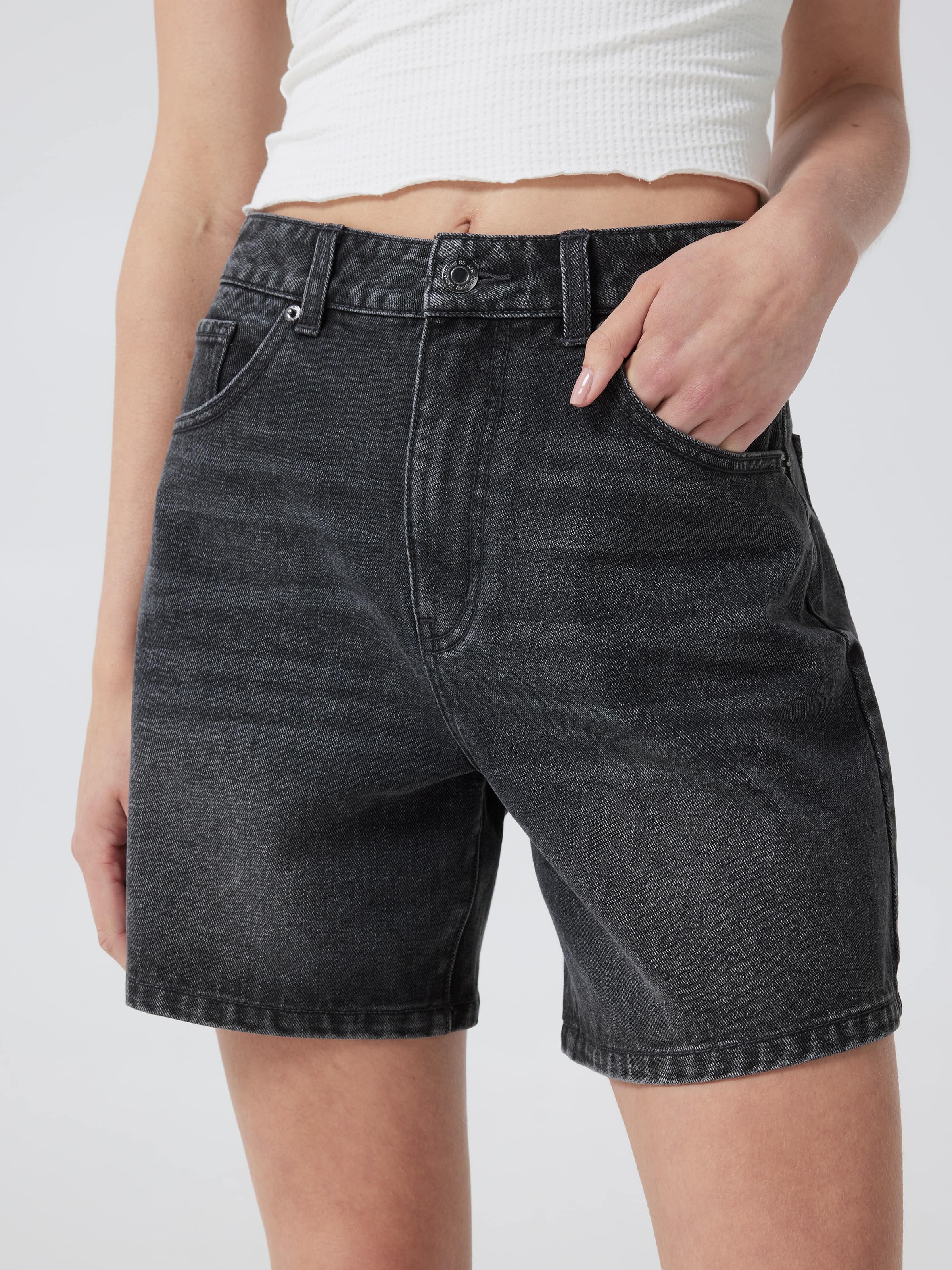 Annie A-Line Rigid Short