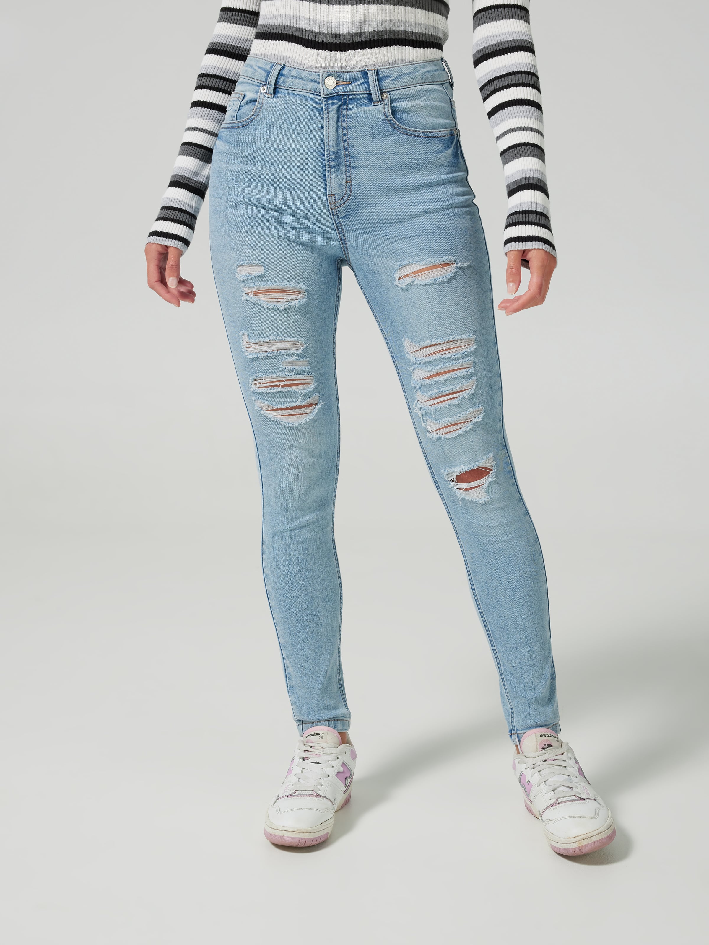 Jessie Extreme Rips Jeans