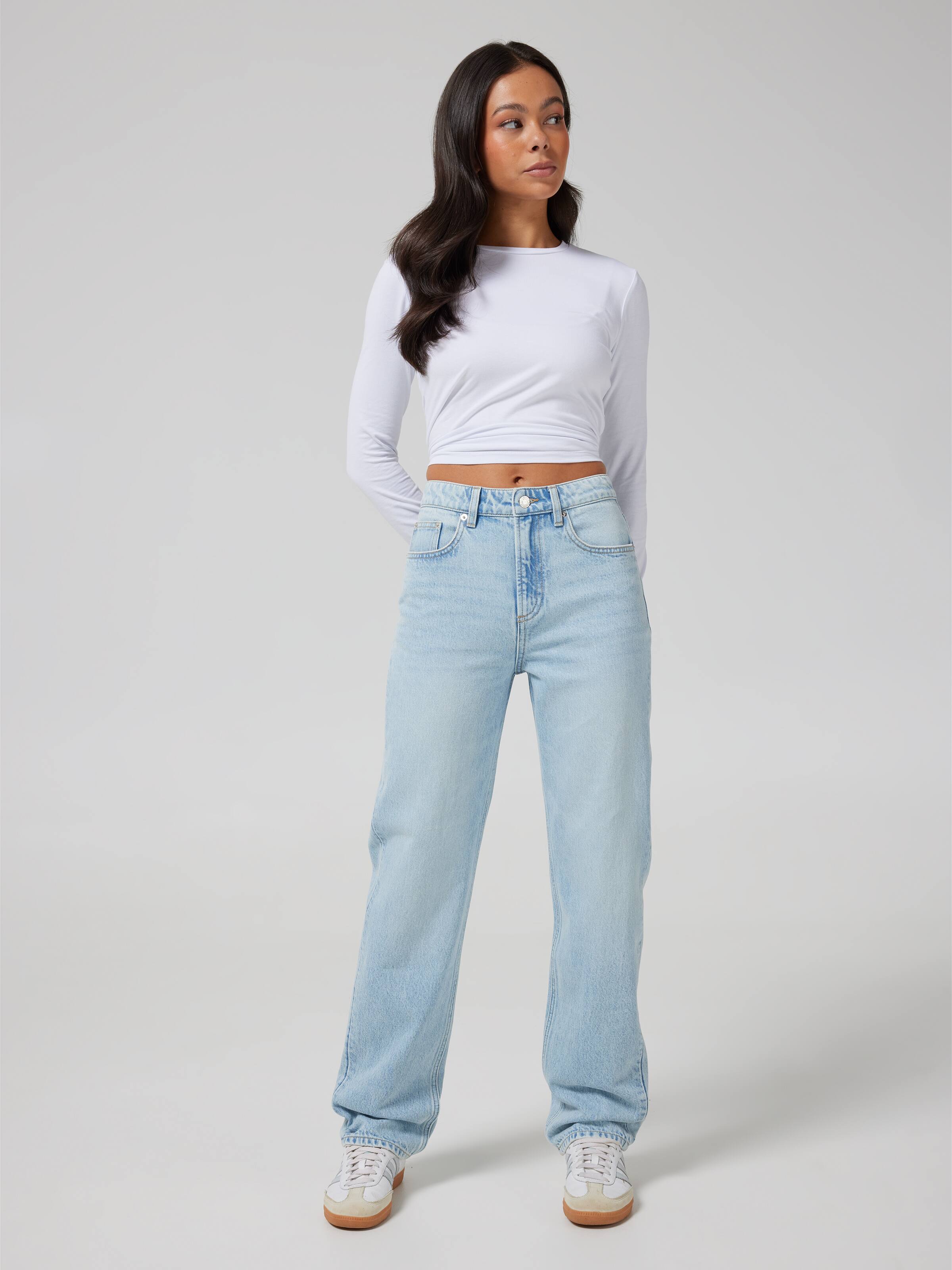 Sienna Slim Straight Jean