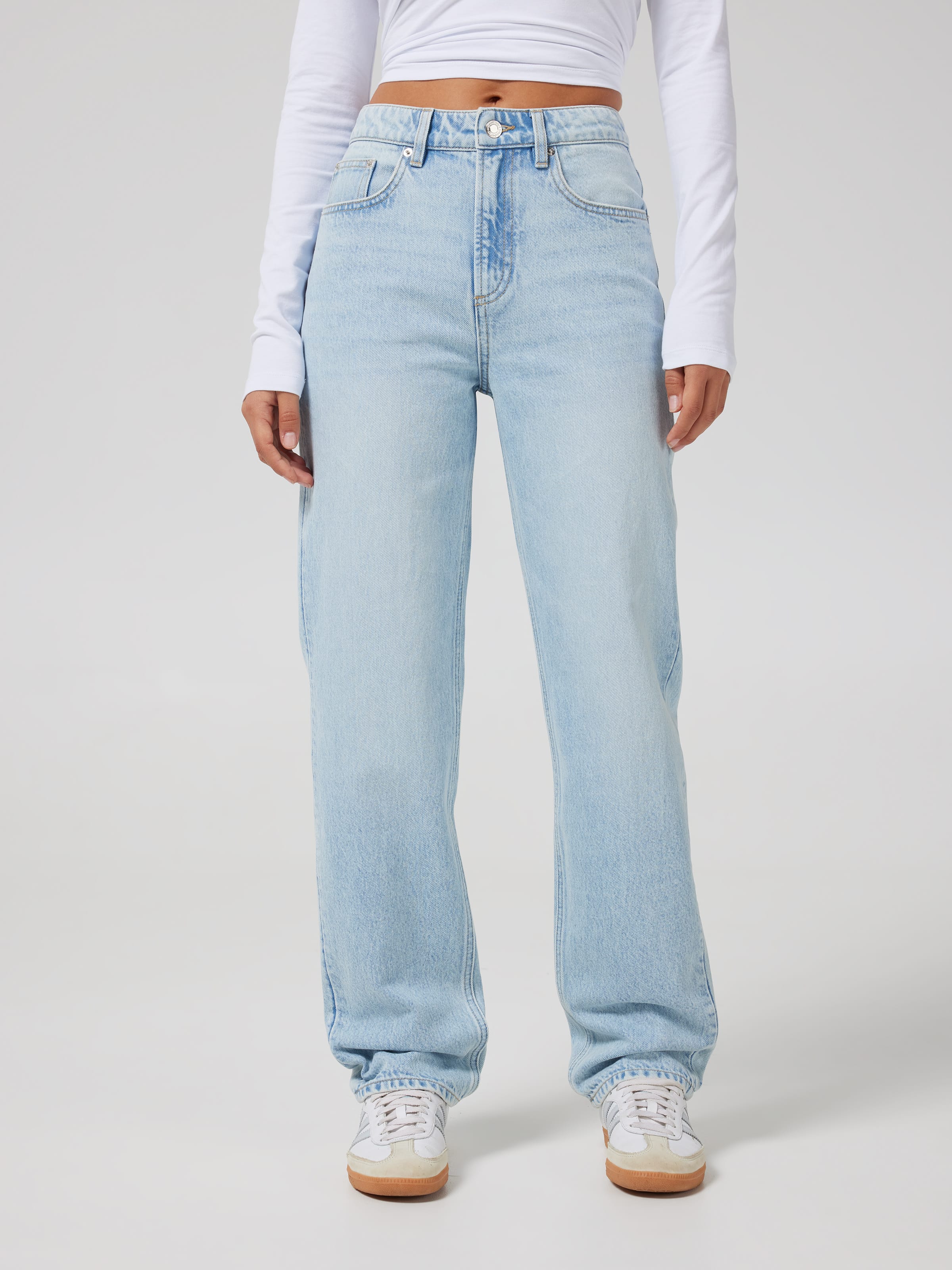 Sienna Slim Straight Jean