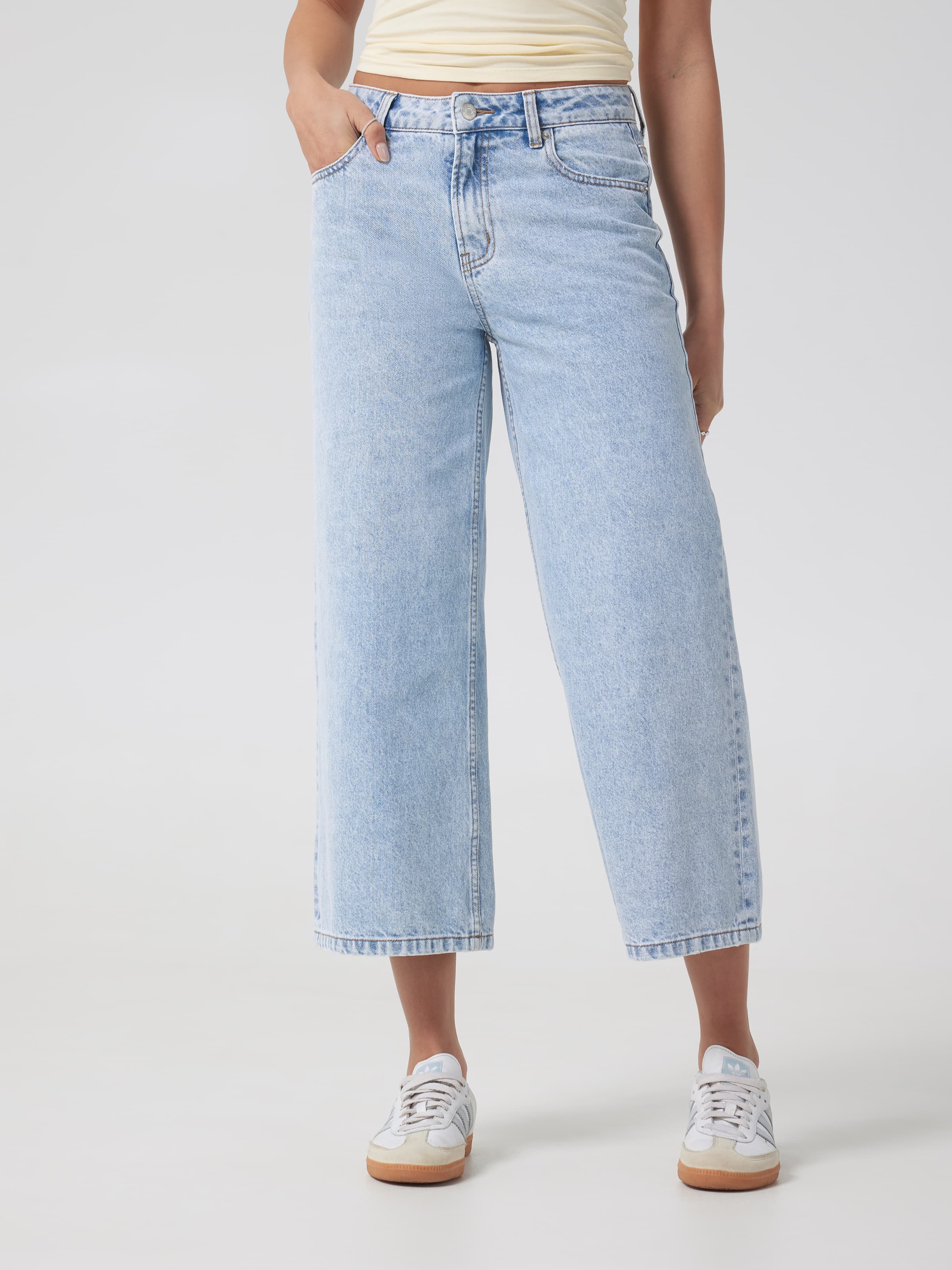 Cassie Crop Wide Leg Jean