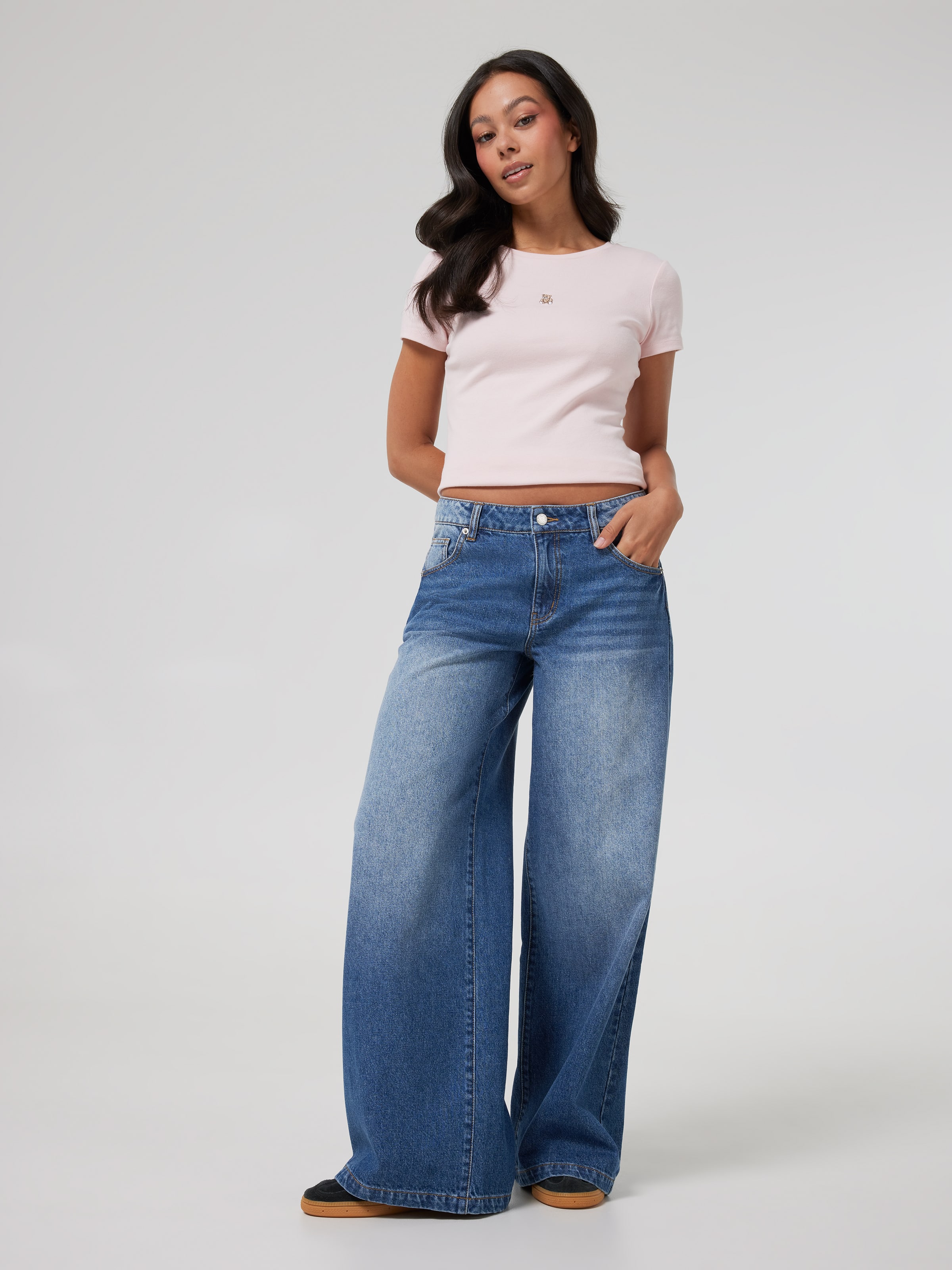 Lara Low Rise Wide Leg Jean