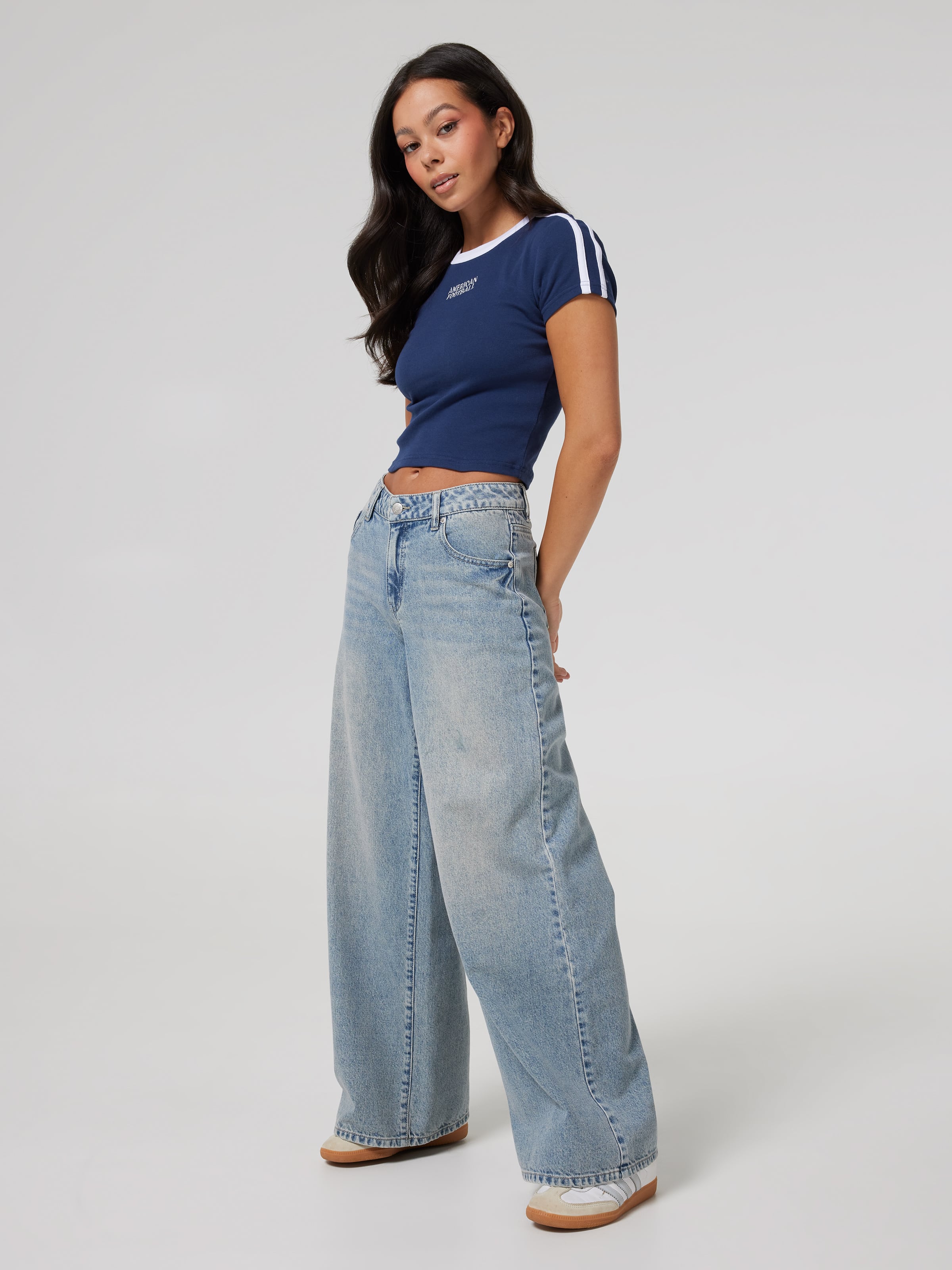 Lara Low Rise Wide Leg Jean