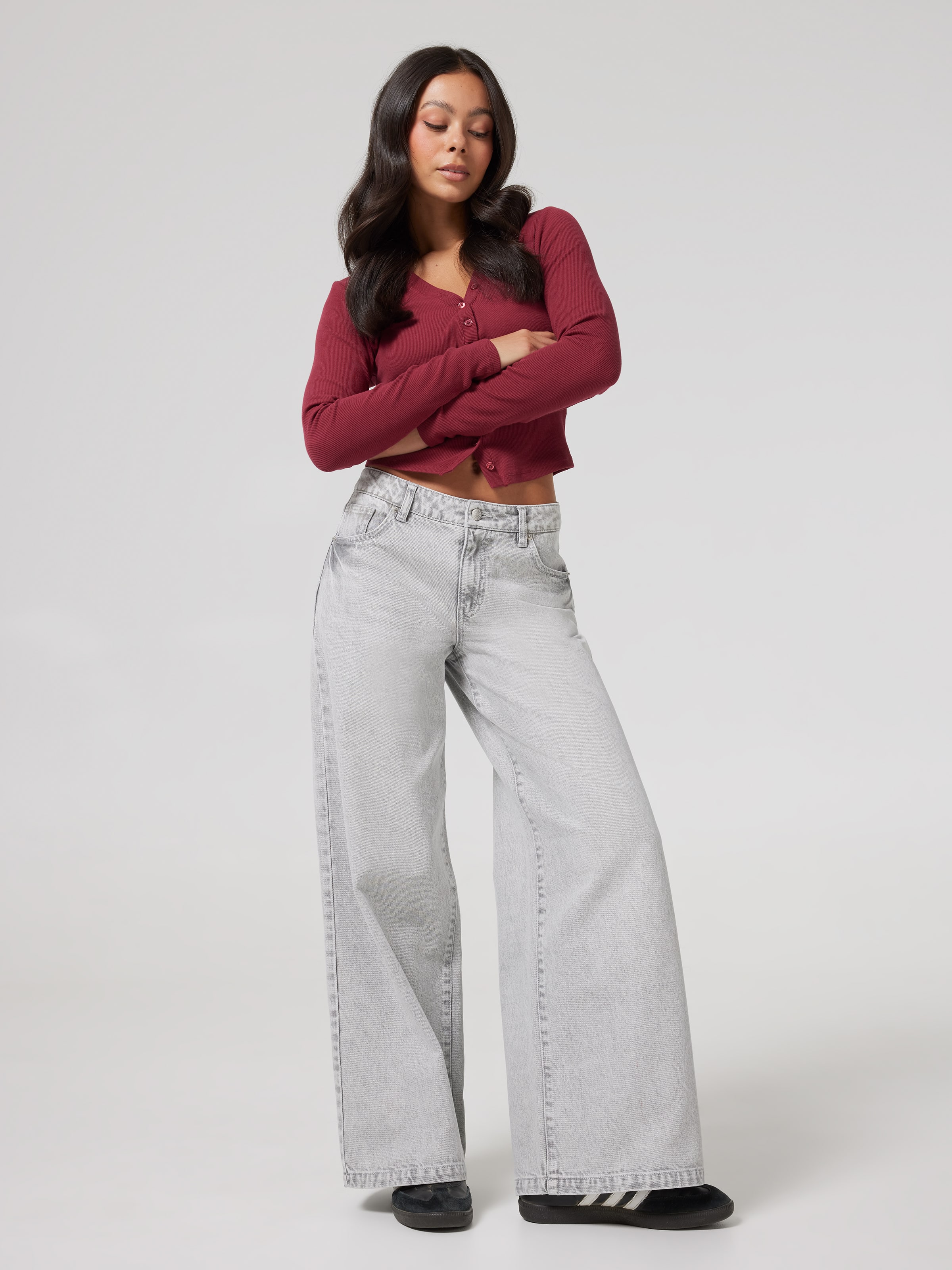 Lara Low Rise Wide Leg Jean