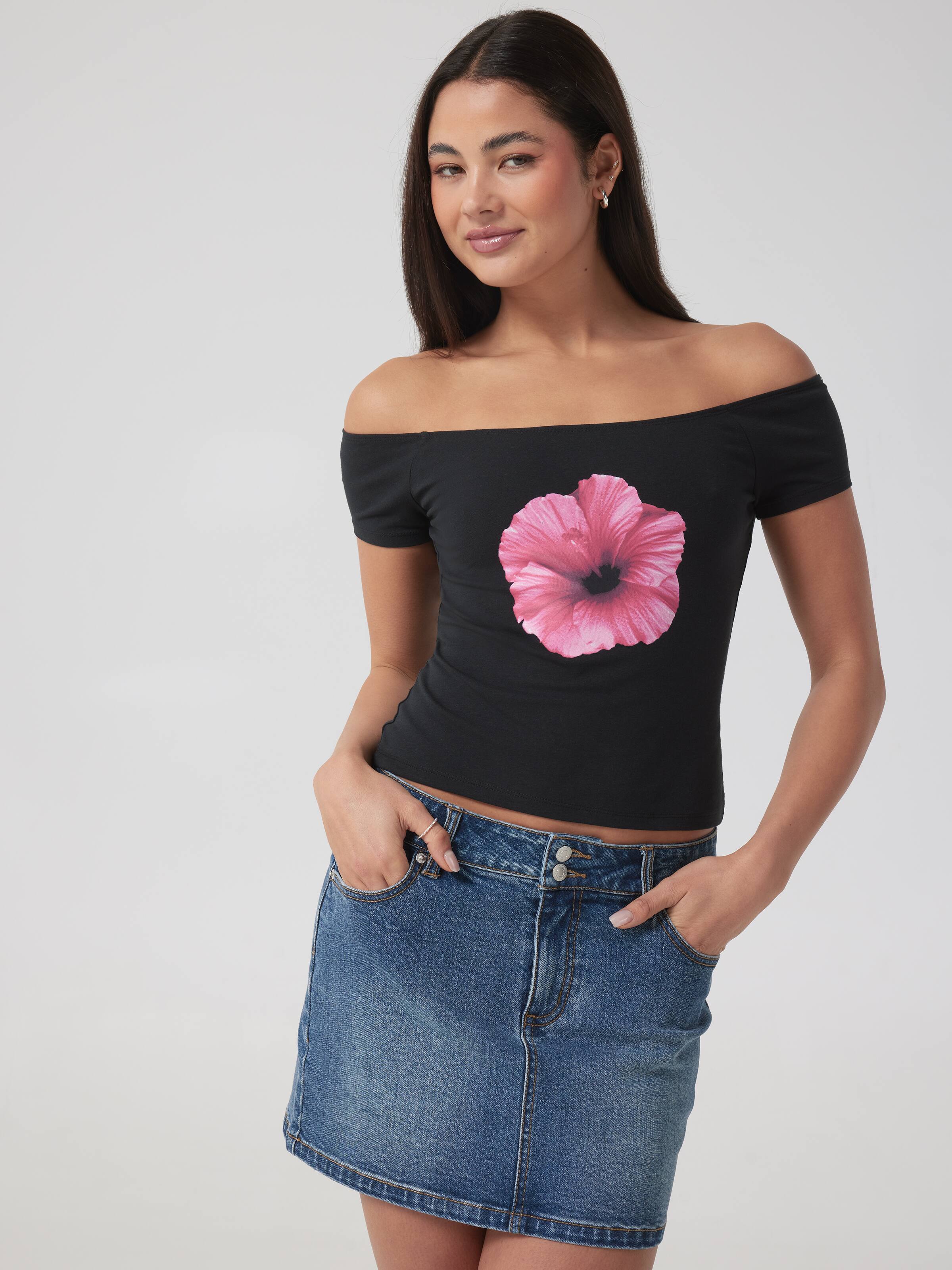 Amber Low Rise Mini Skirt