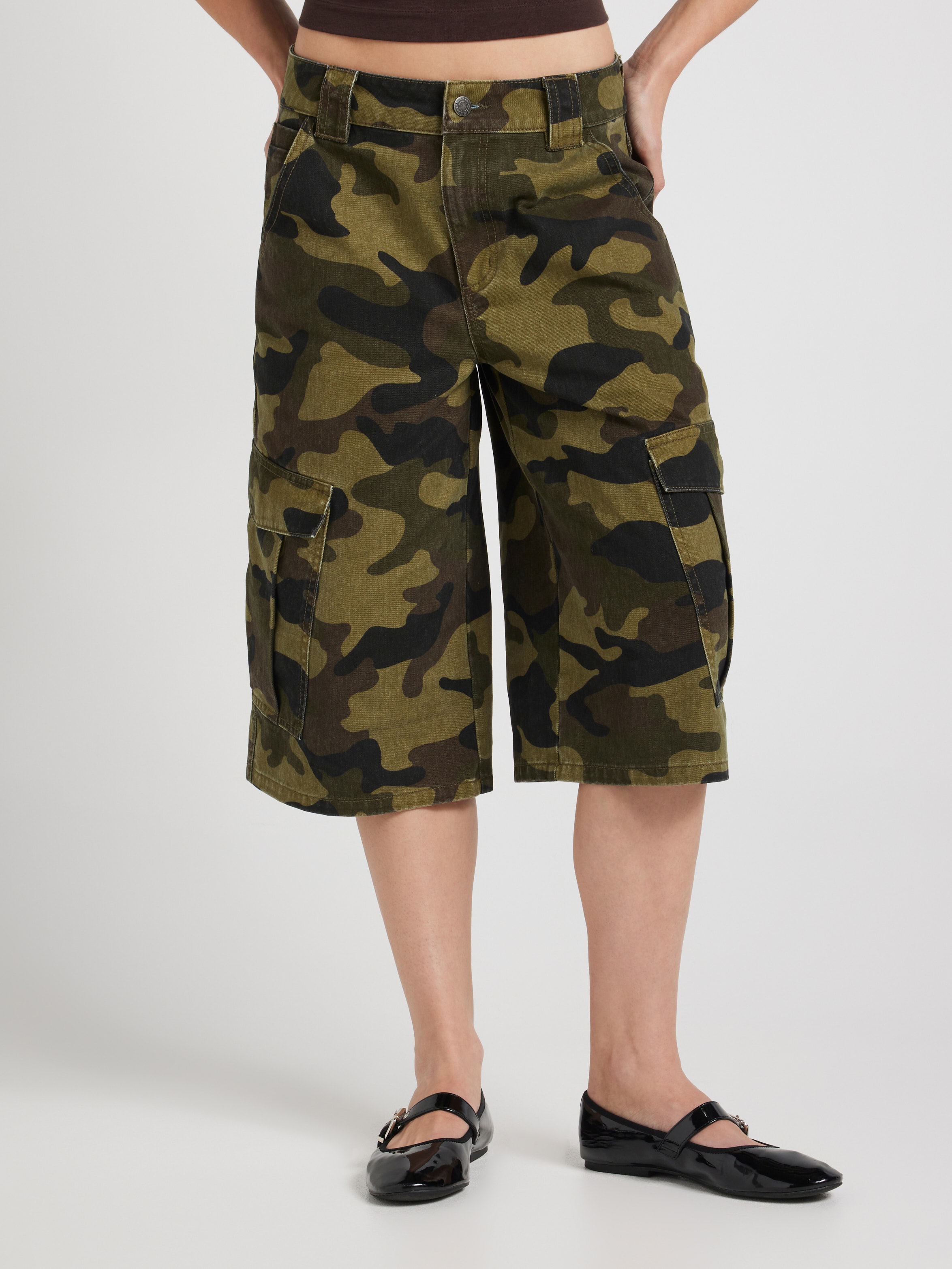 Scout Mid Rise Cargo Short