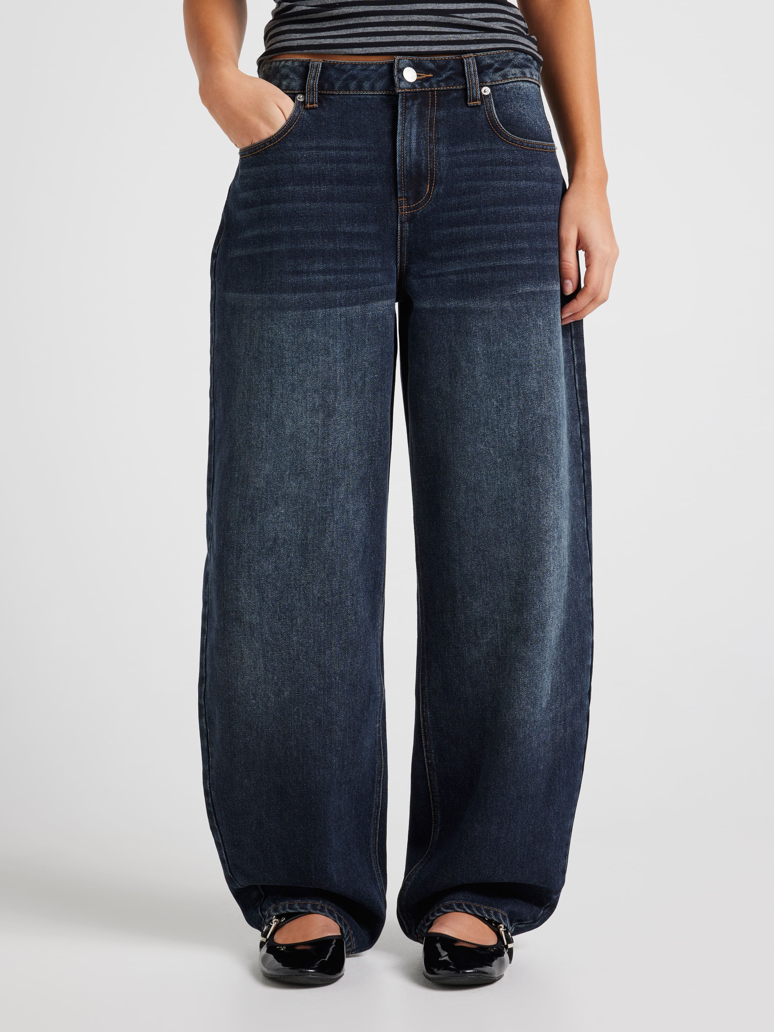 Tatum Mid Rise Barrel Jean