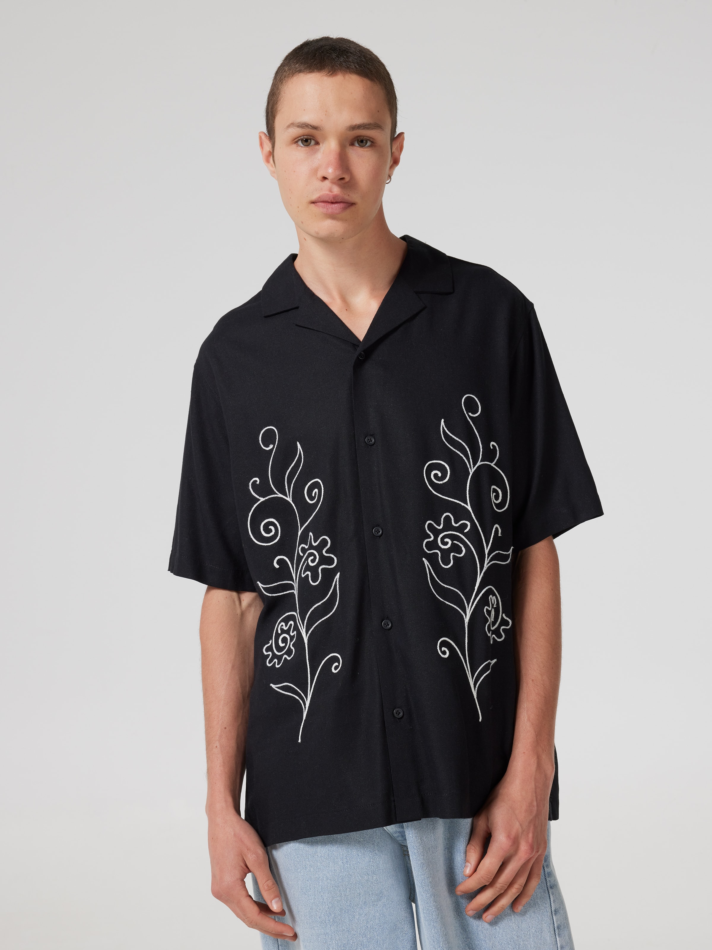 Embroidered Byron Short Sleeve Shirt