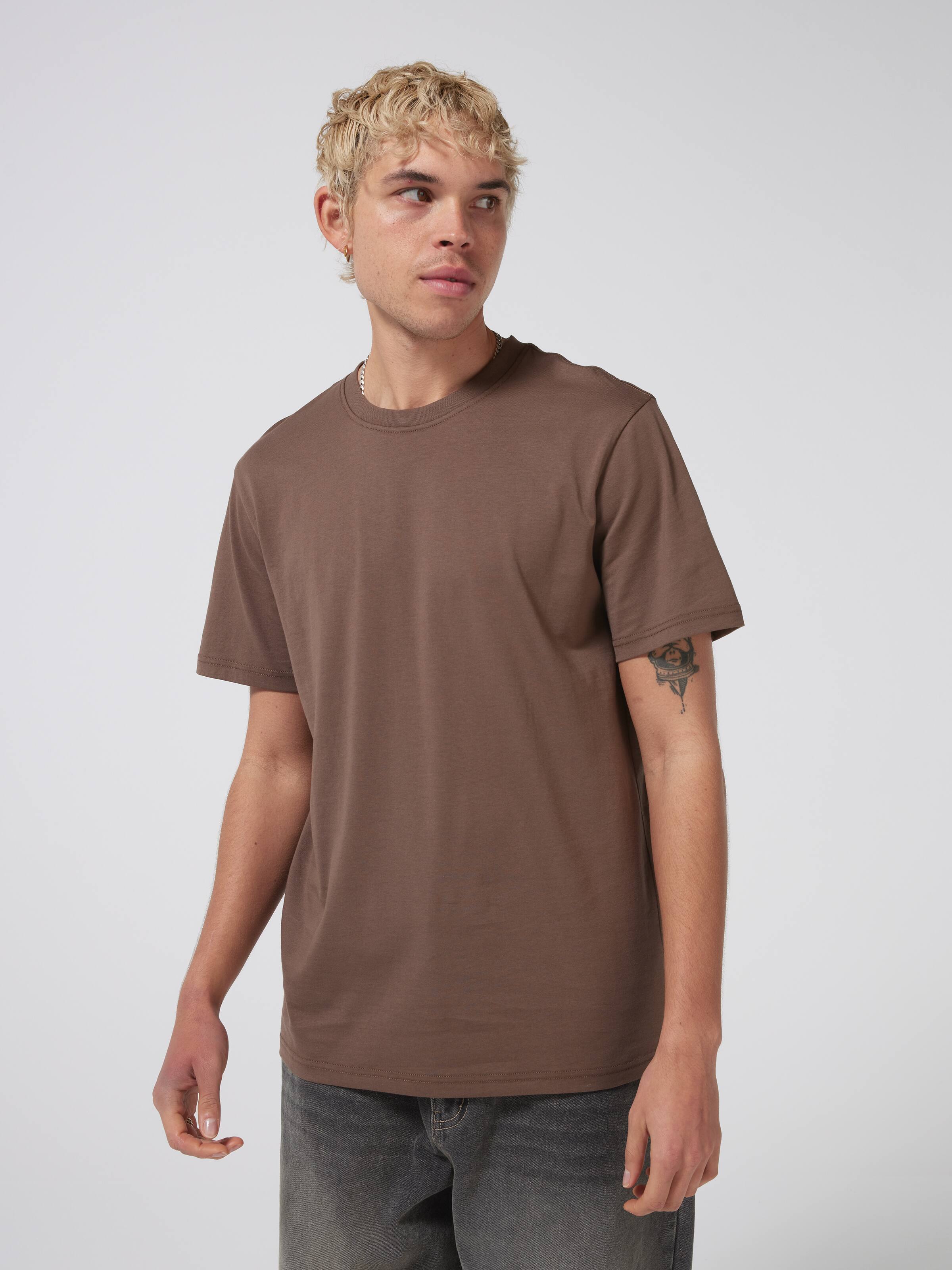 Premium Classic Basic Tee