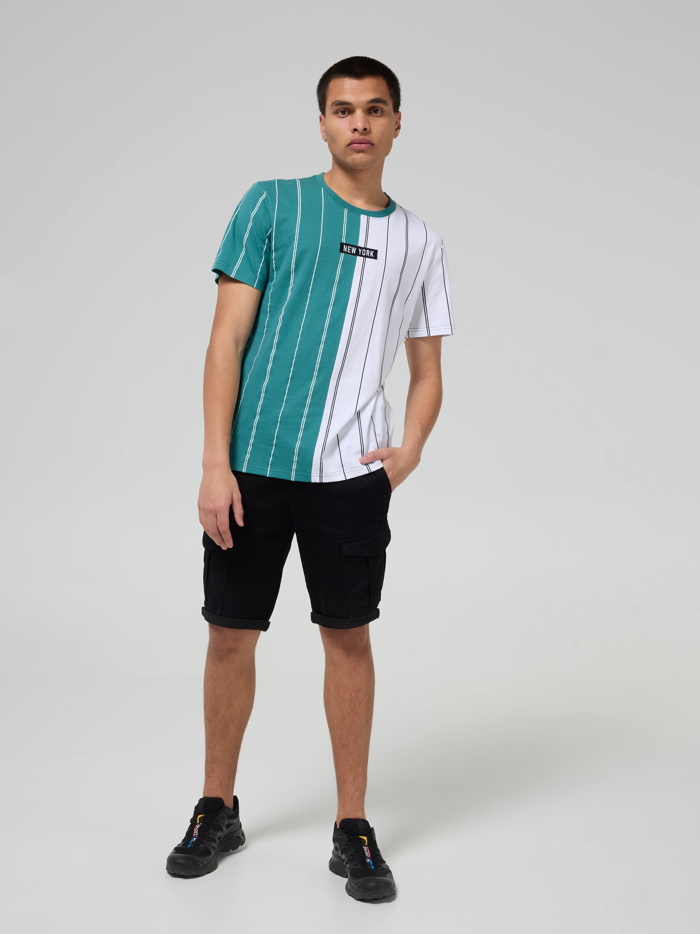 V-Stripe Tee