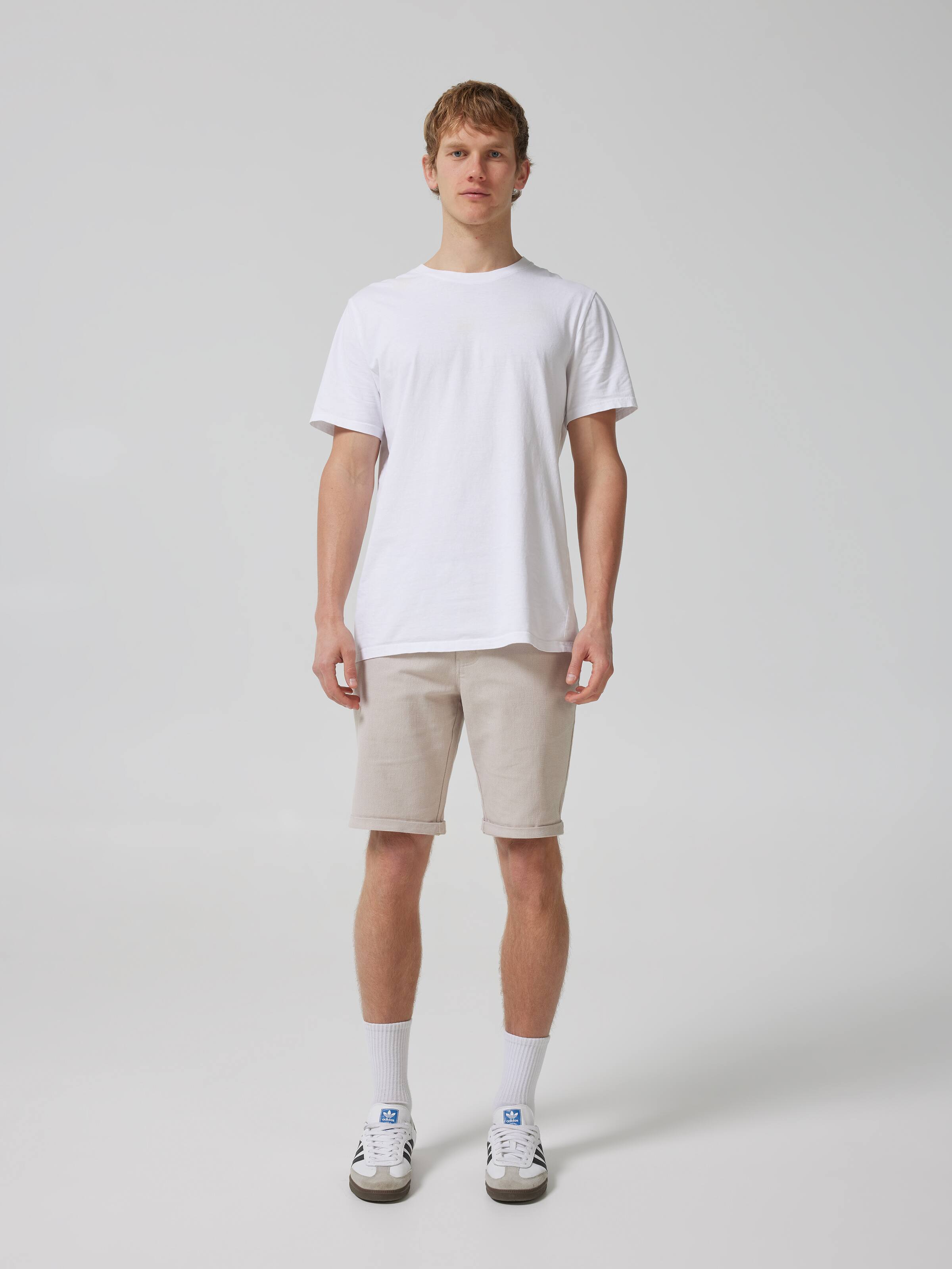 Chino Short Texture