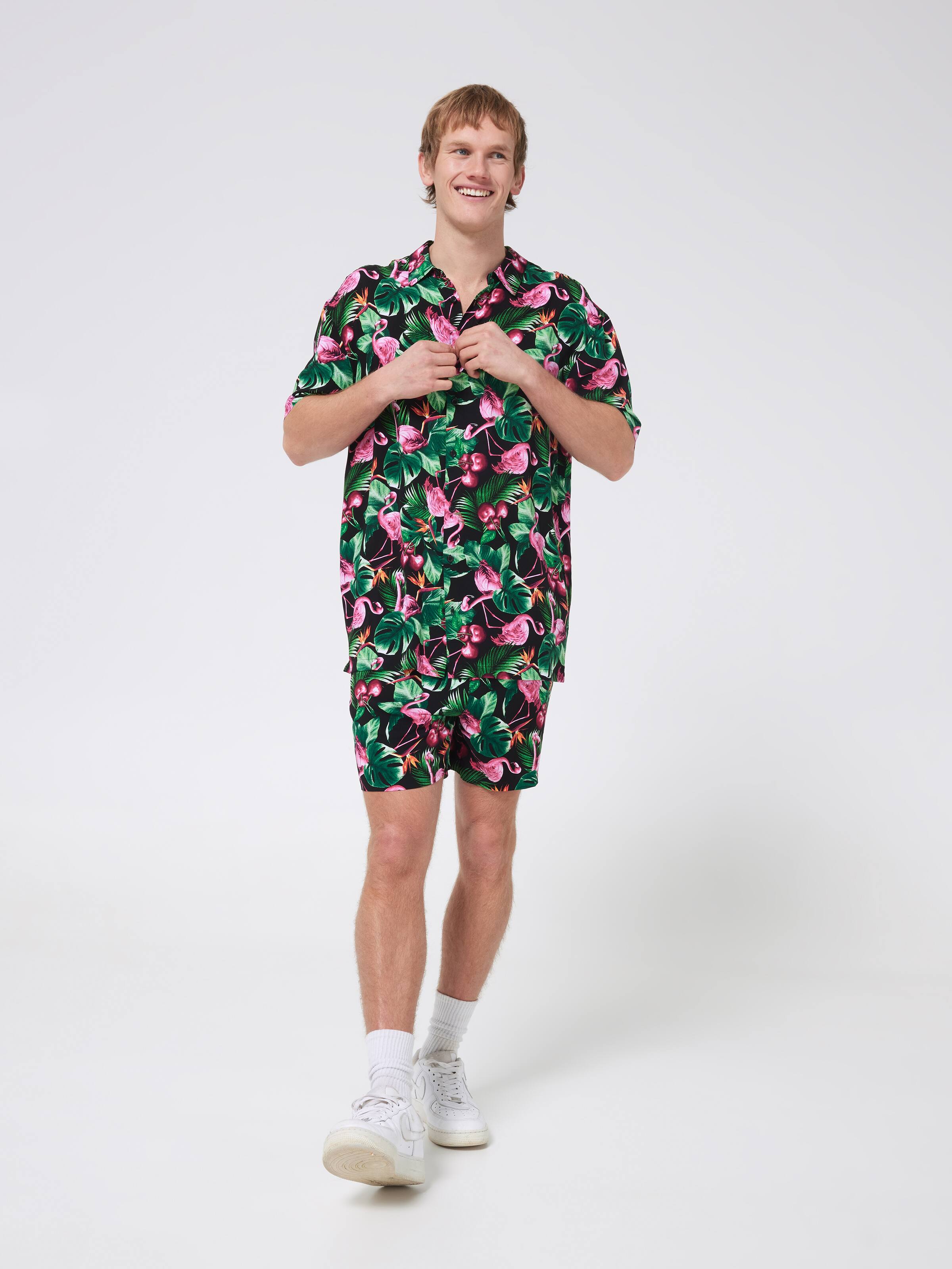 Resort Short - Flamingo Cherry