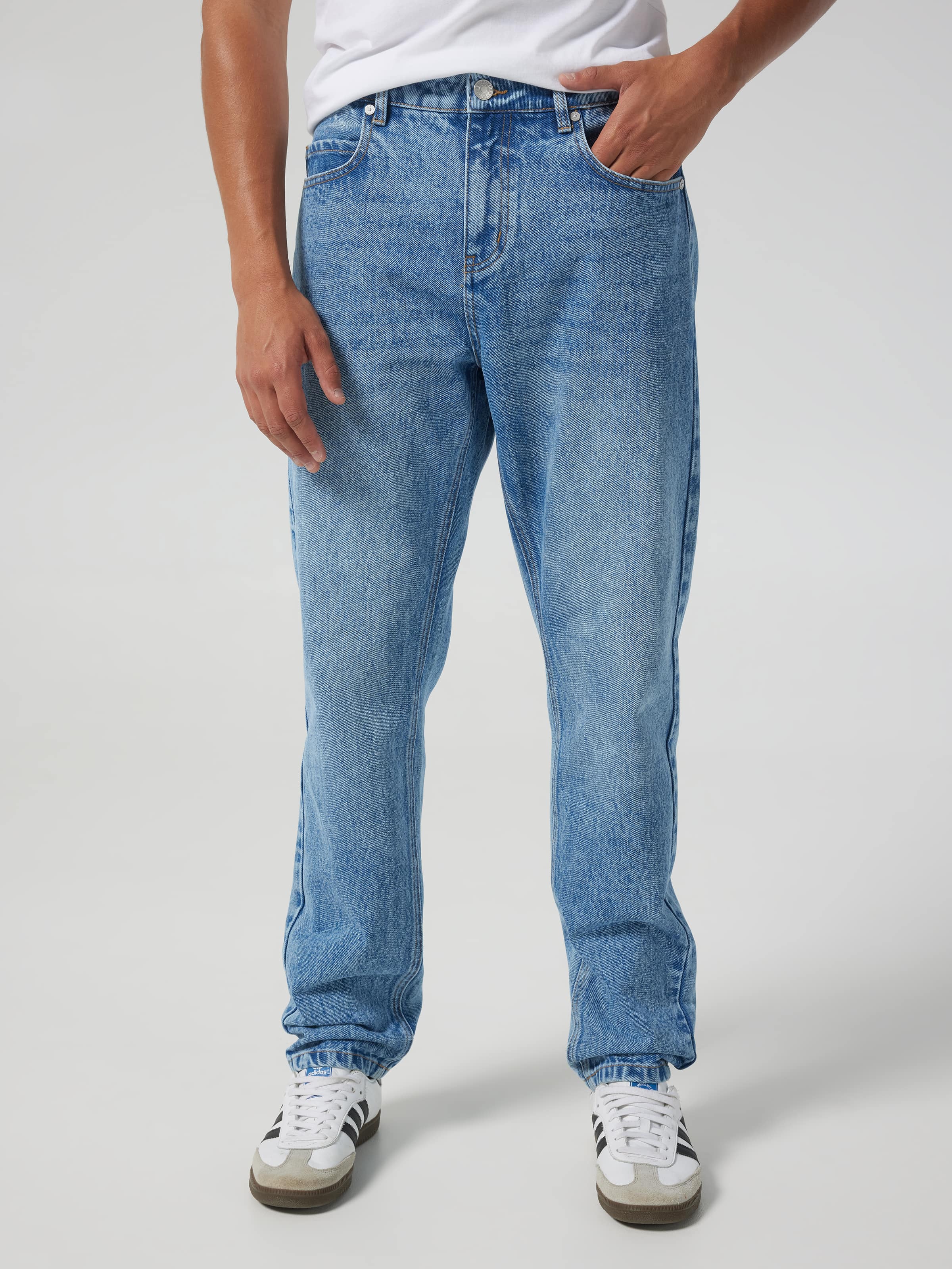 Roy Relaxed Tapered Jean