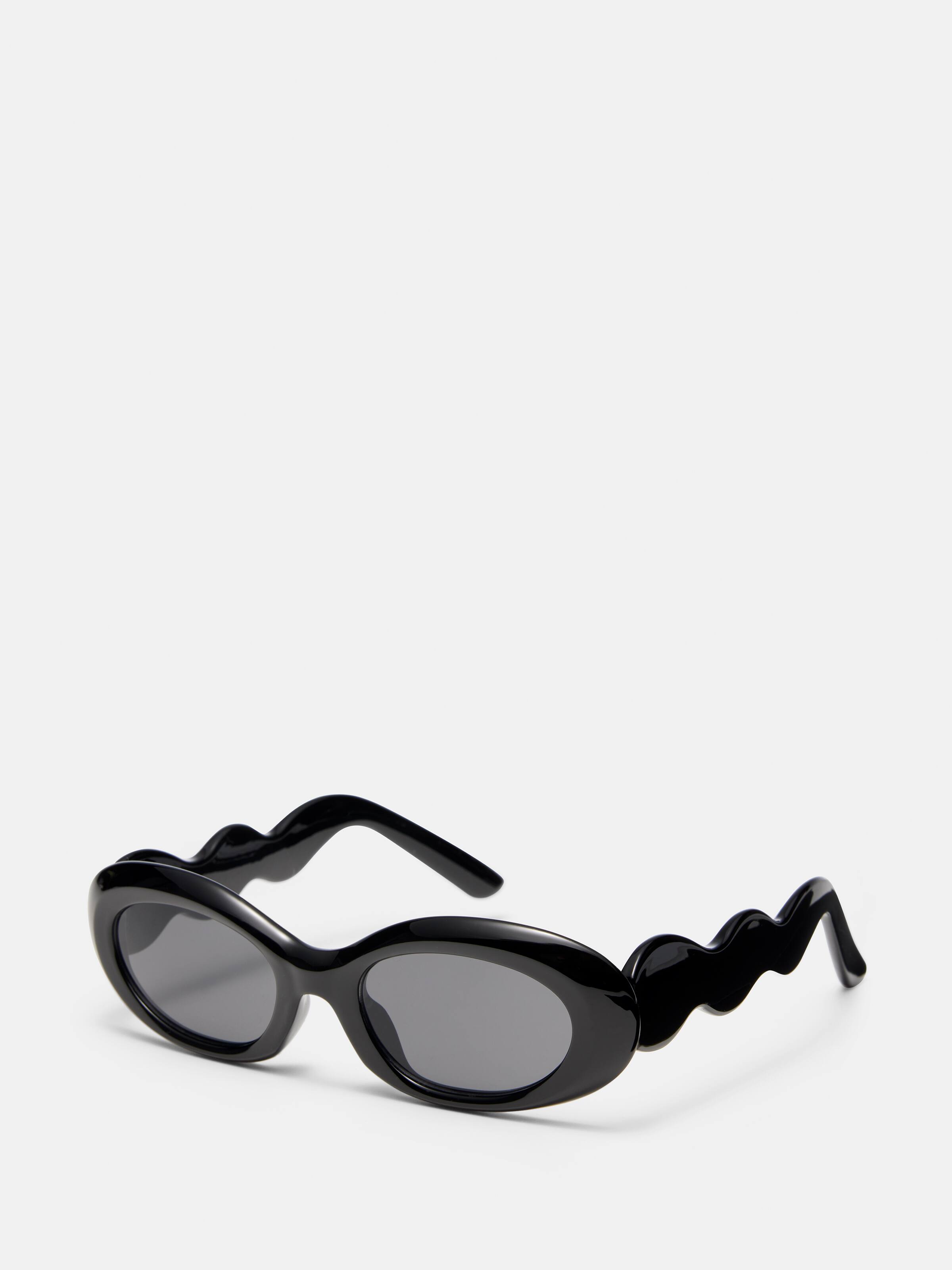Gaby Wavvy Arm Sunglasses