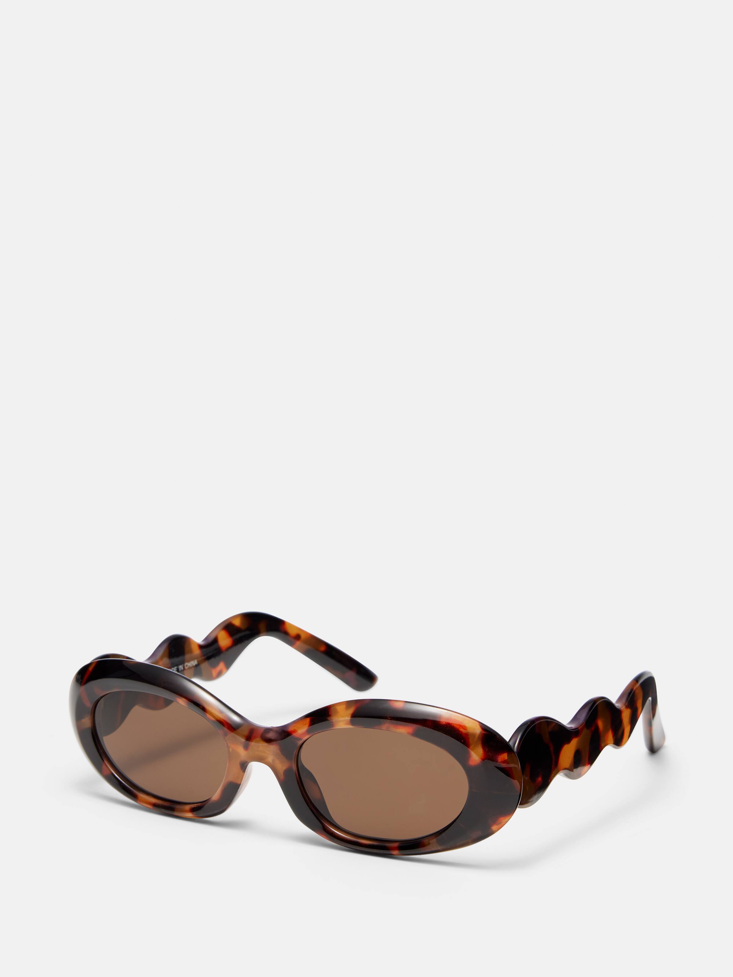 Gaby Wavvy Arm Sunglasses