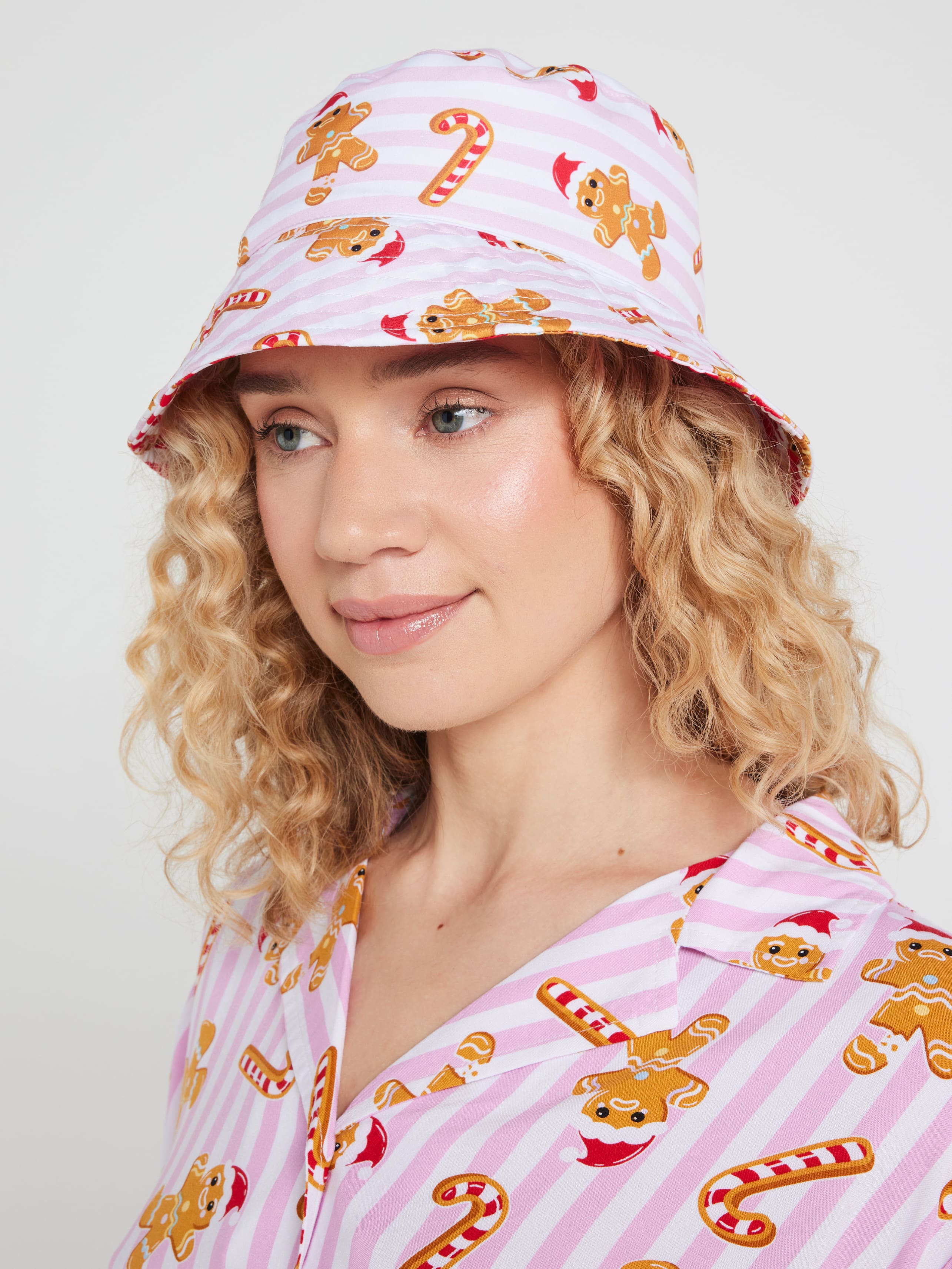 Suit Xmas Bucket Hat