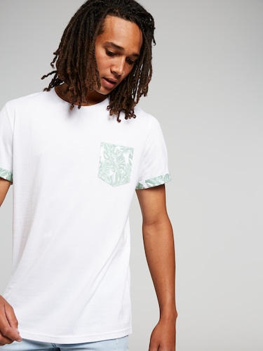 Trippy Mushroom Tee                                                                                                             