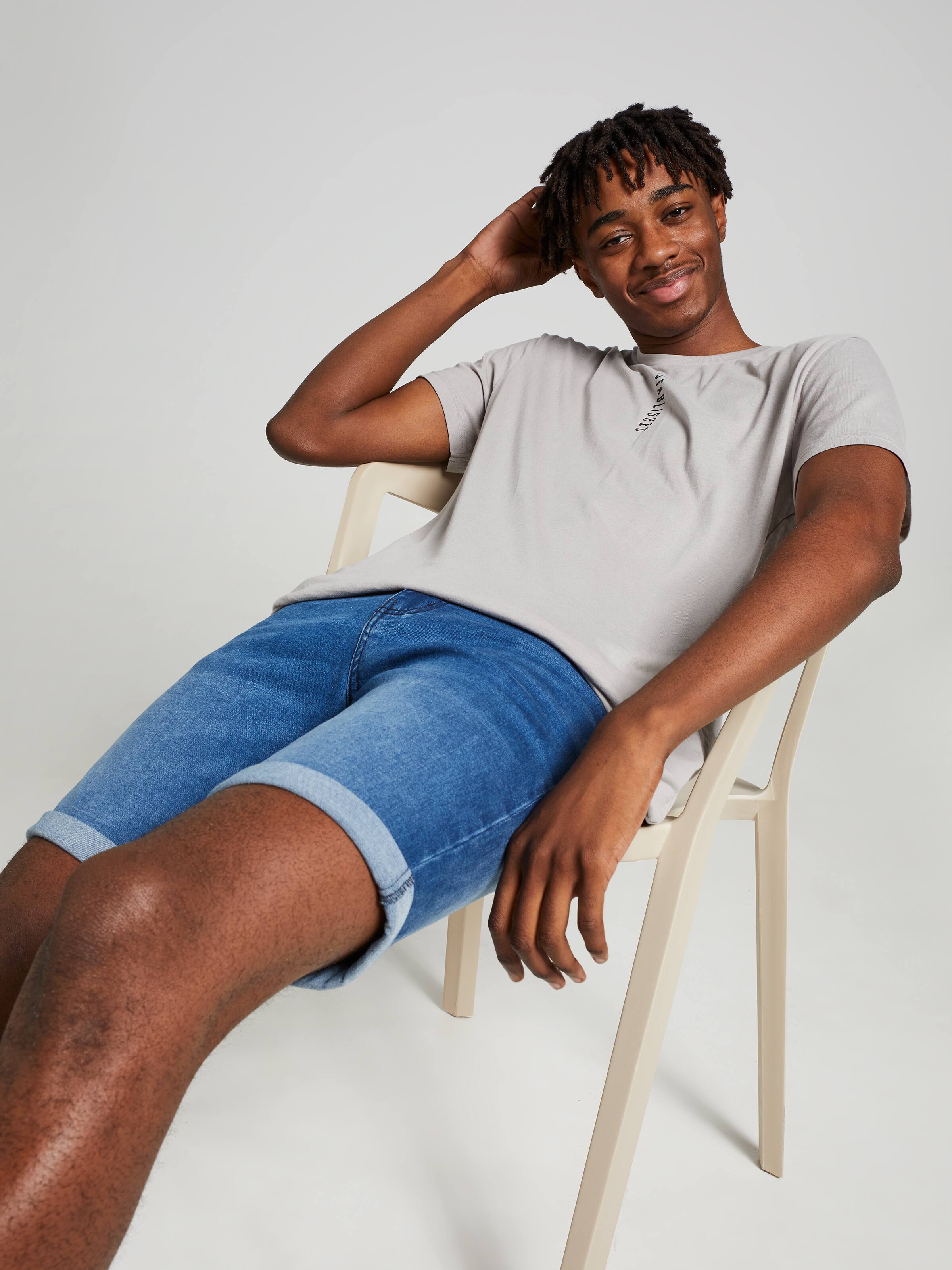 Strawberry Cat Emb Short (Blue Denim)